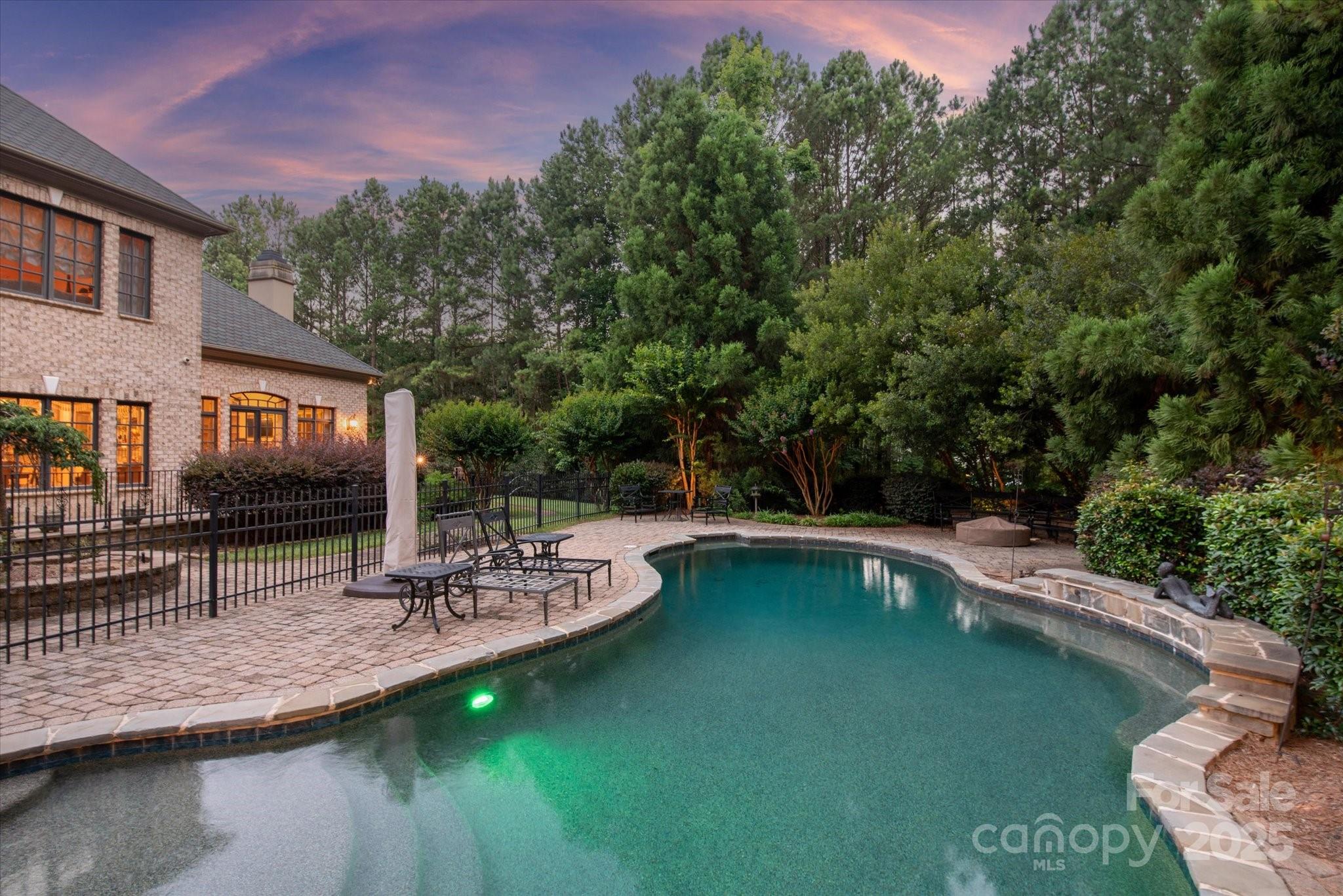 9110 Woodhall Lake Drive