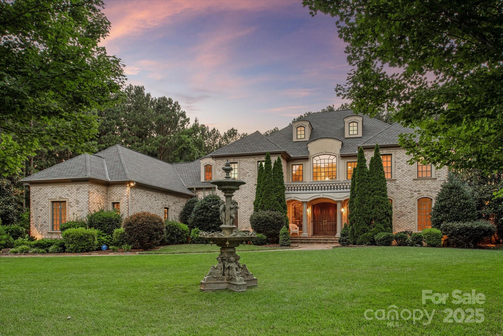 9110 Woodhall Lake Drive