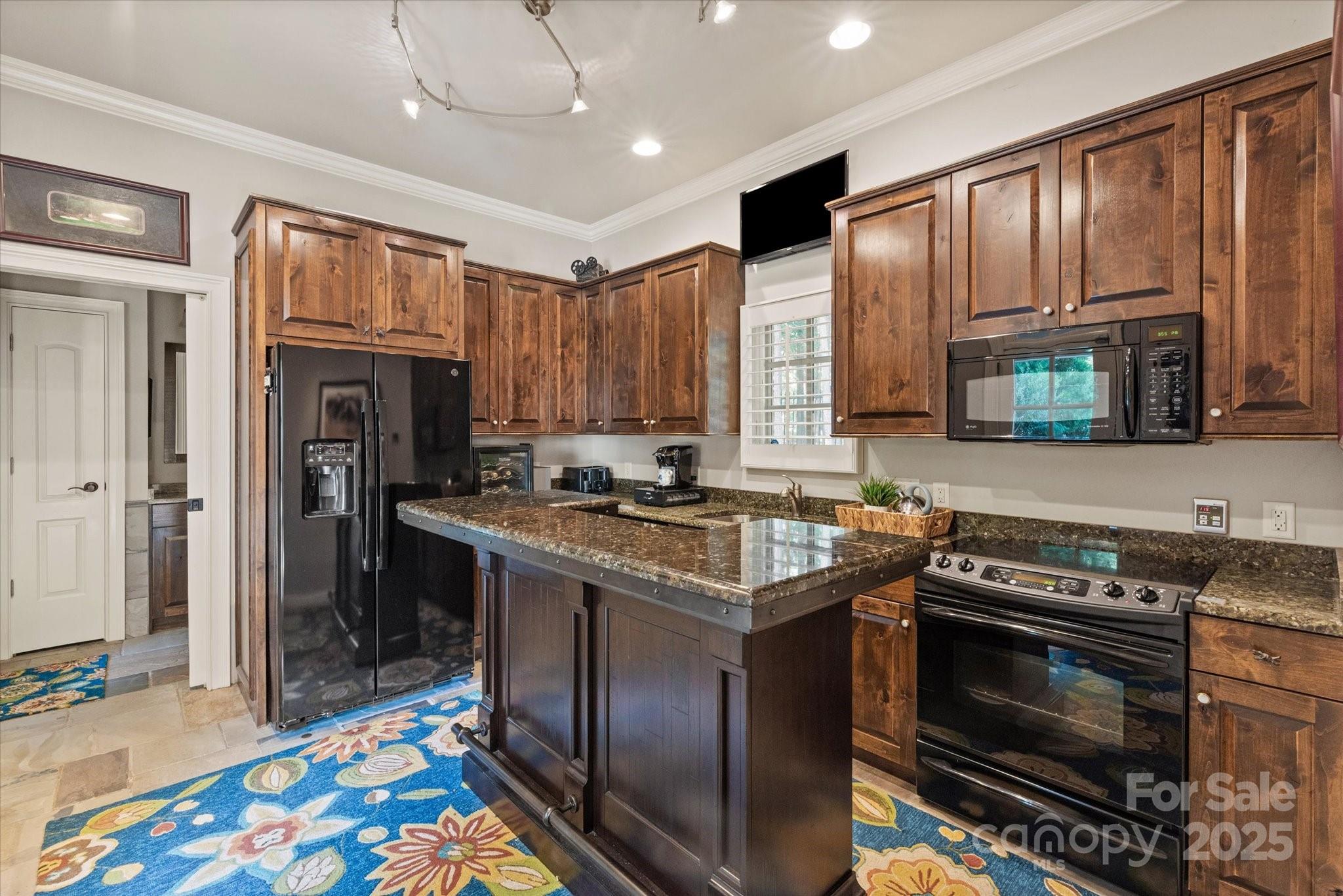 9110 Woodhall Lake Drive