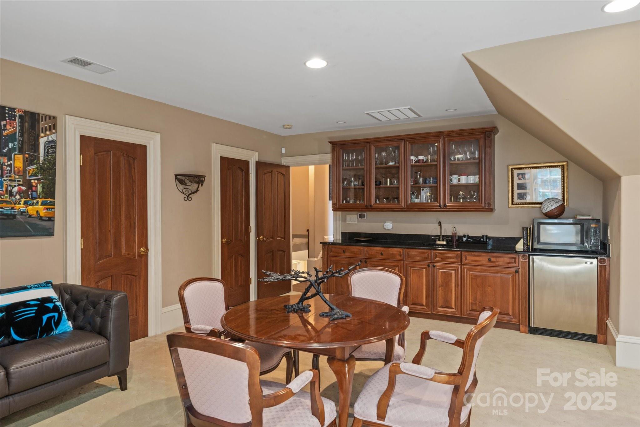 9110 Woodhall Lake Drive