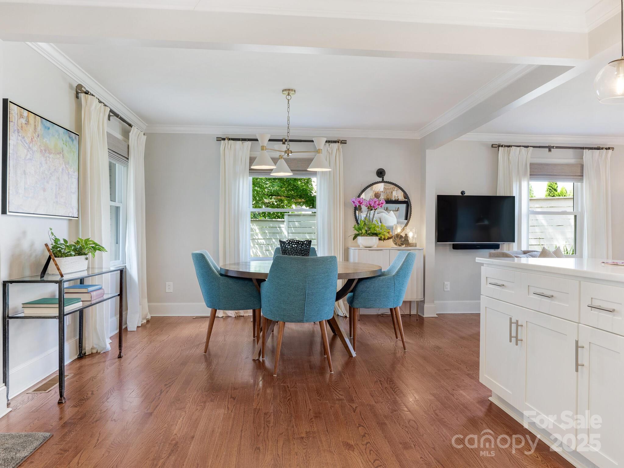 4618 Emory Lane