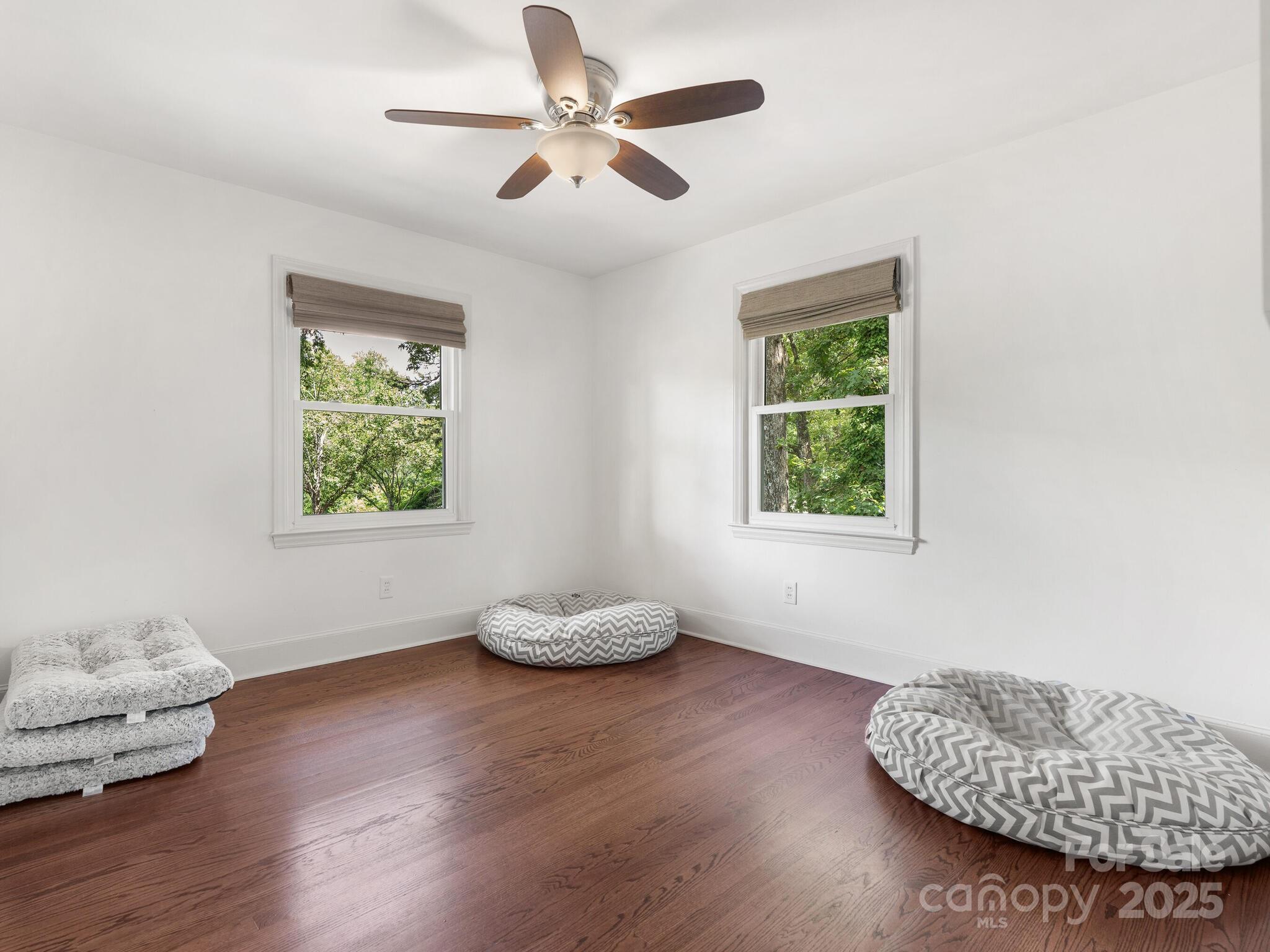 4618 Emory Lane