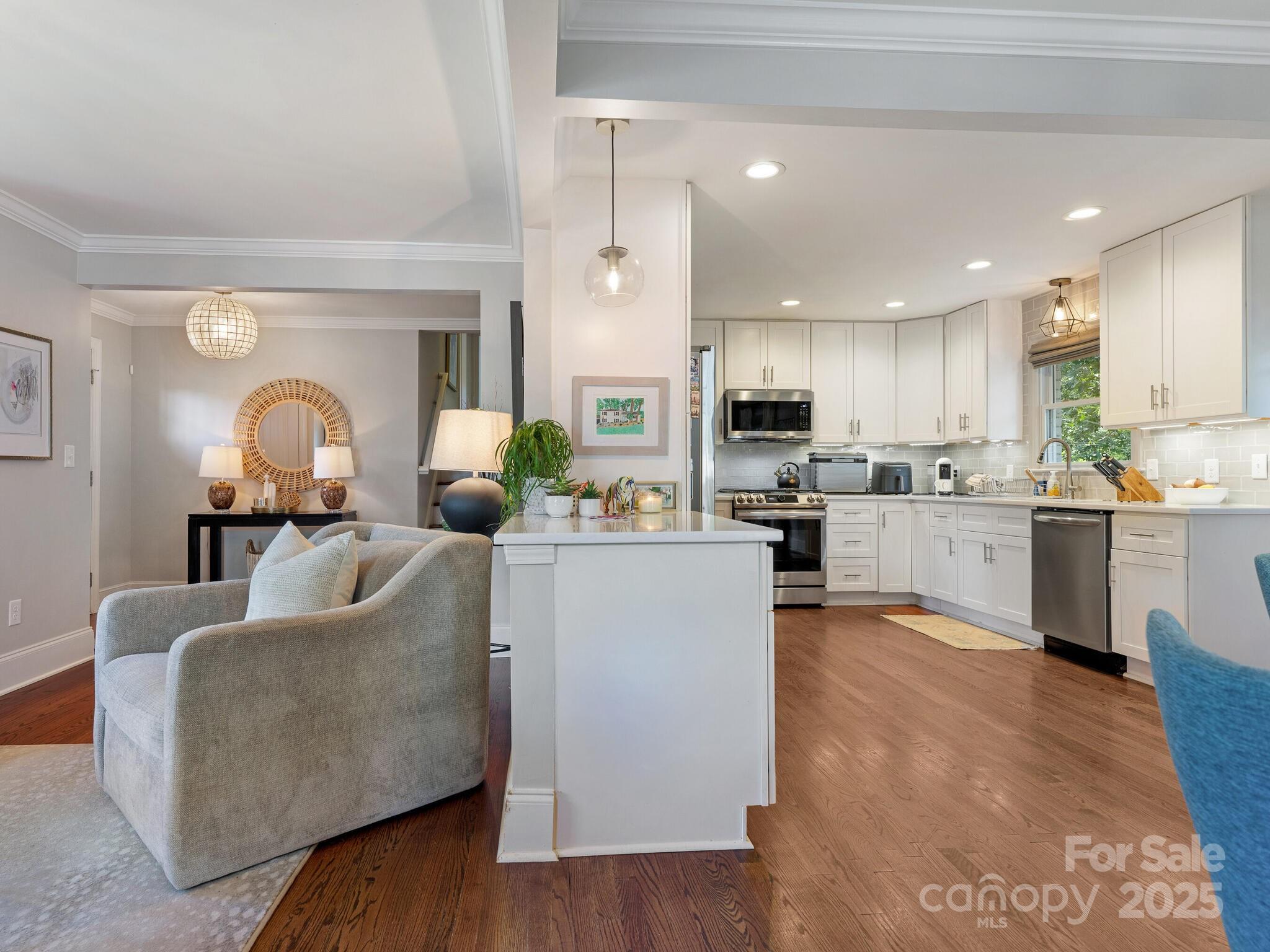 4618 Emory Lane
