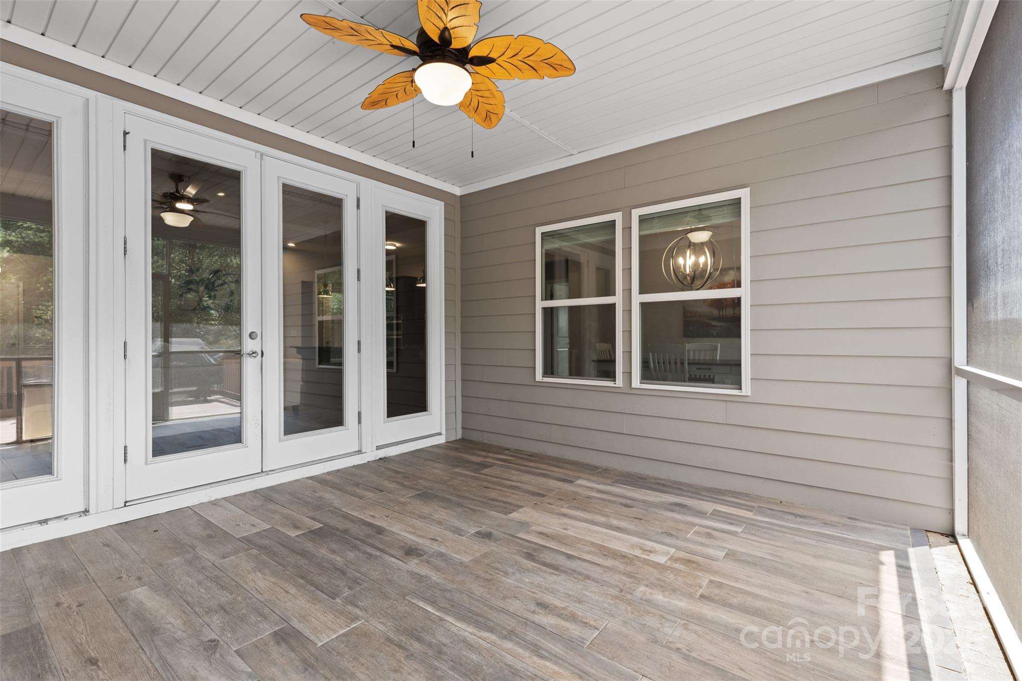 18568 Mainsail Court