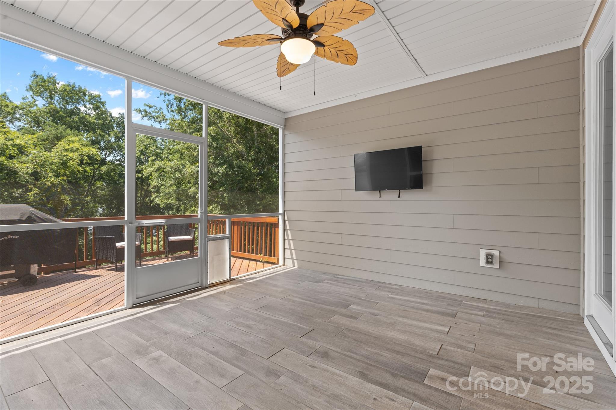18568 Mainsail Court