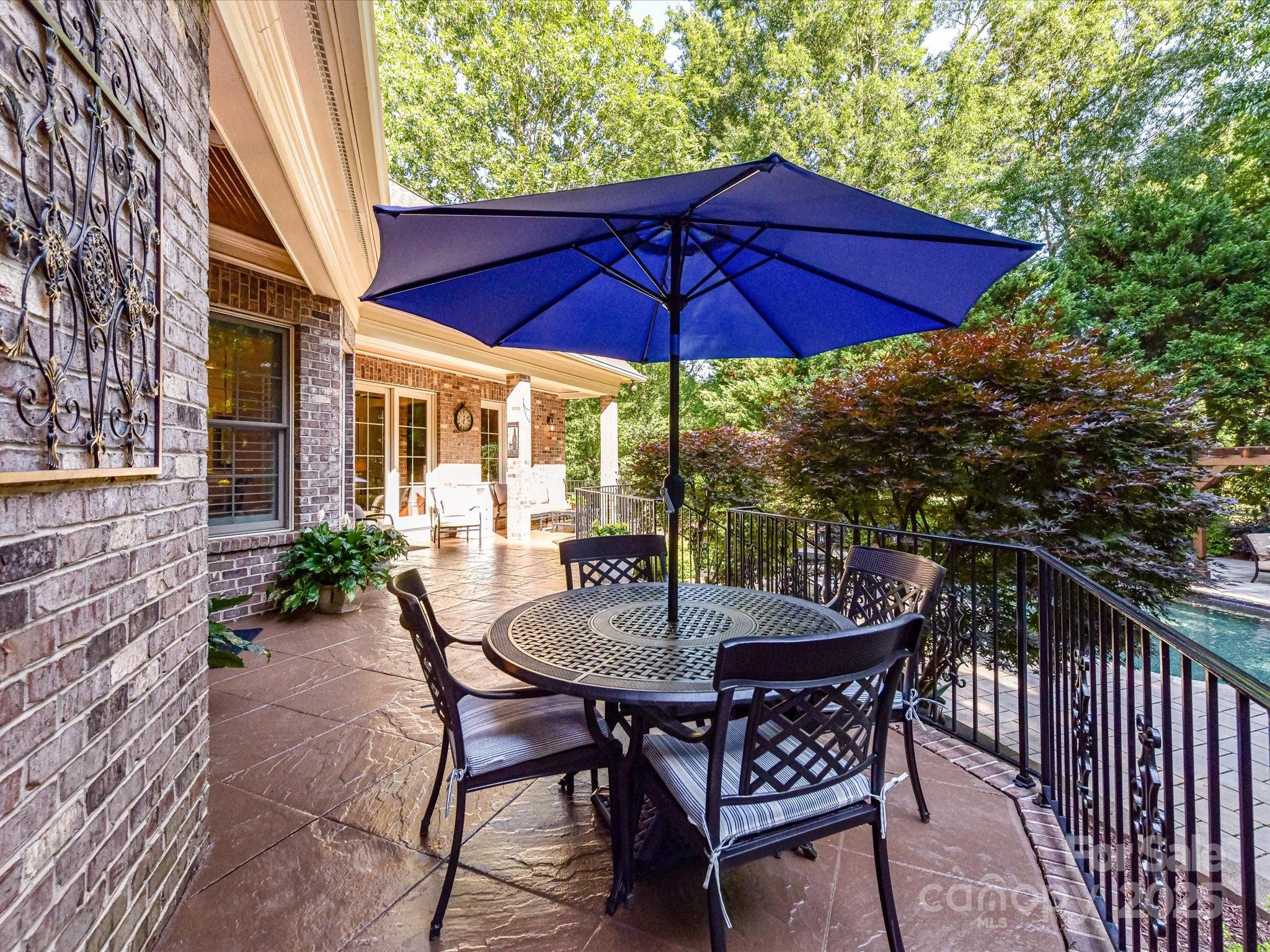9000 Whirlaway Lane