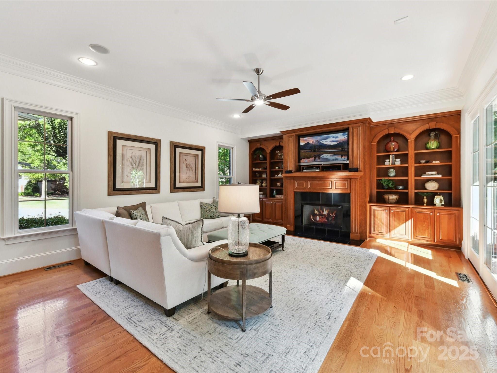 9000 Whirlaway Lane