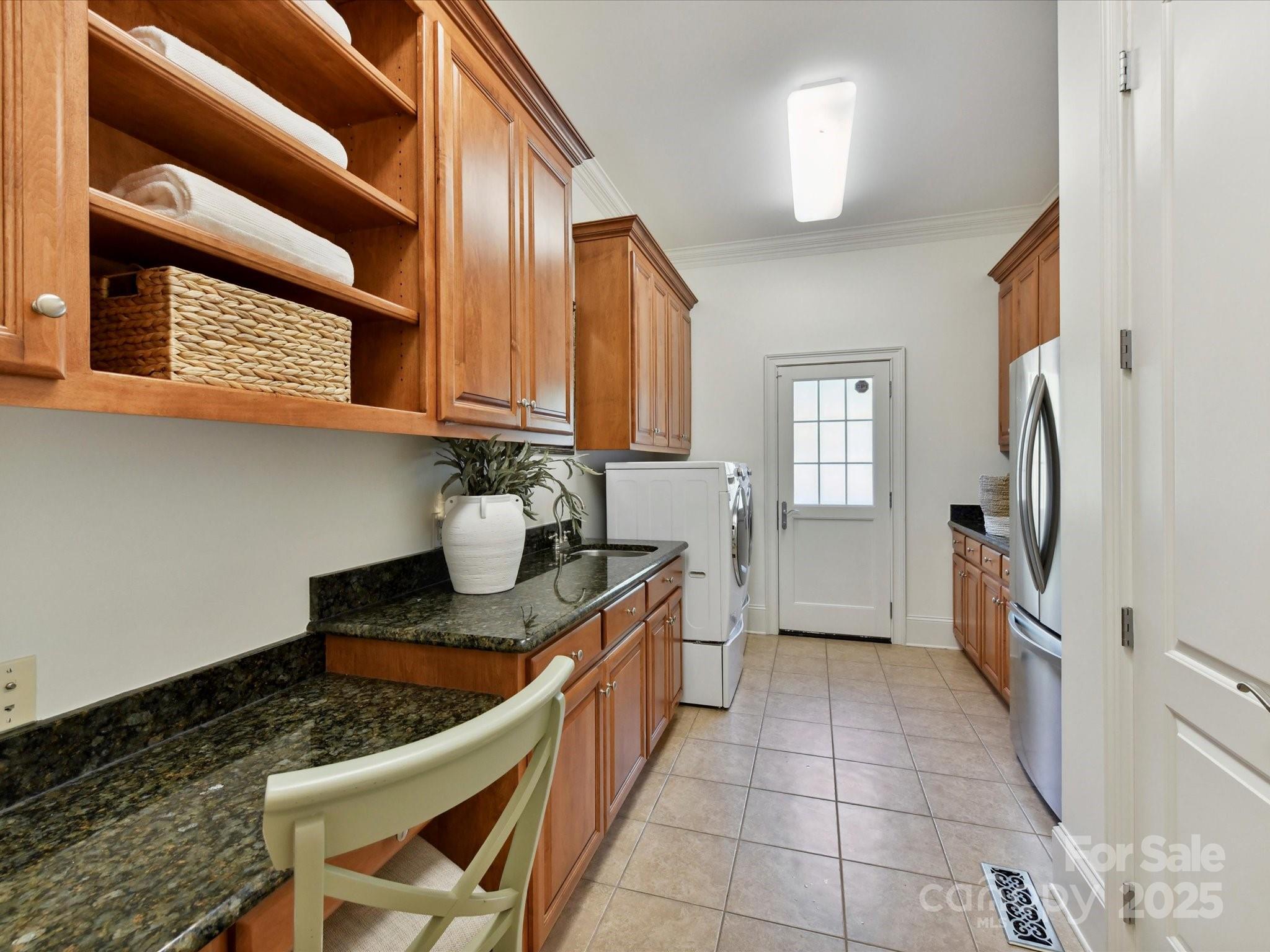 9000 Whirlaway Lane