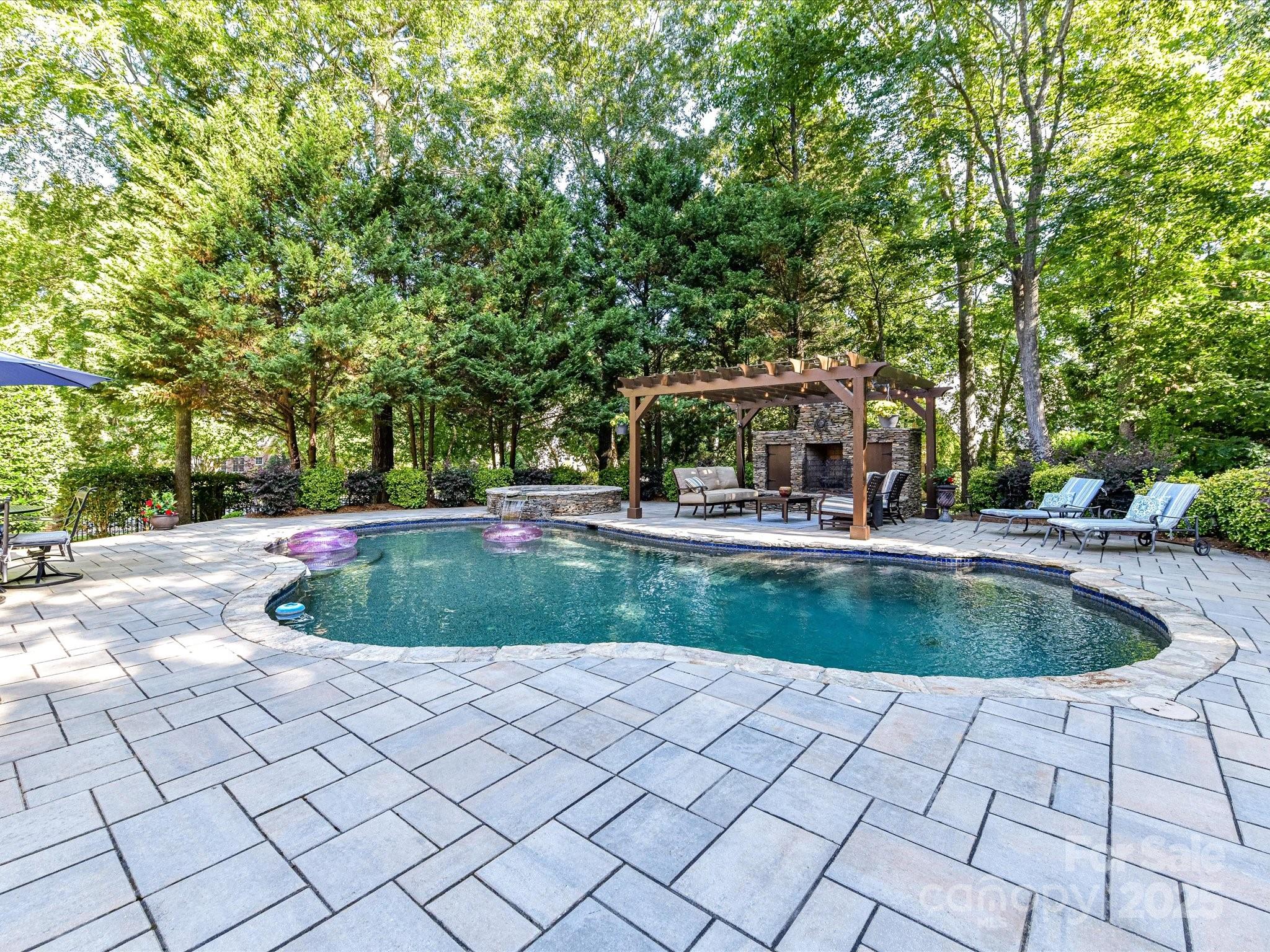 9000 Whirlaway Lane