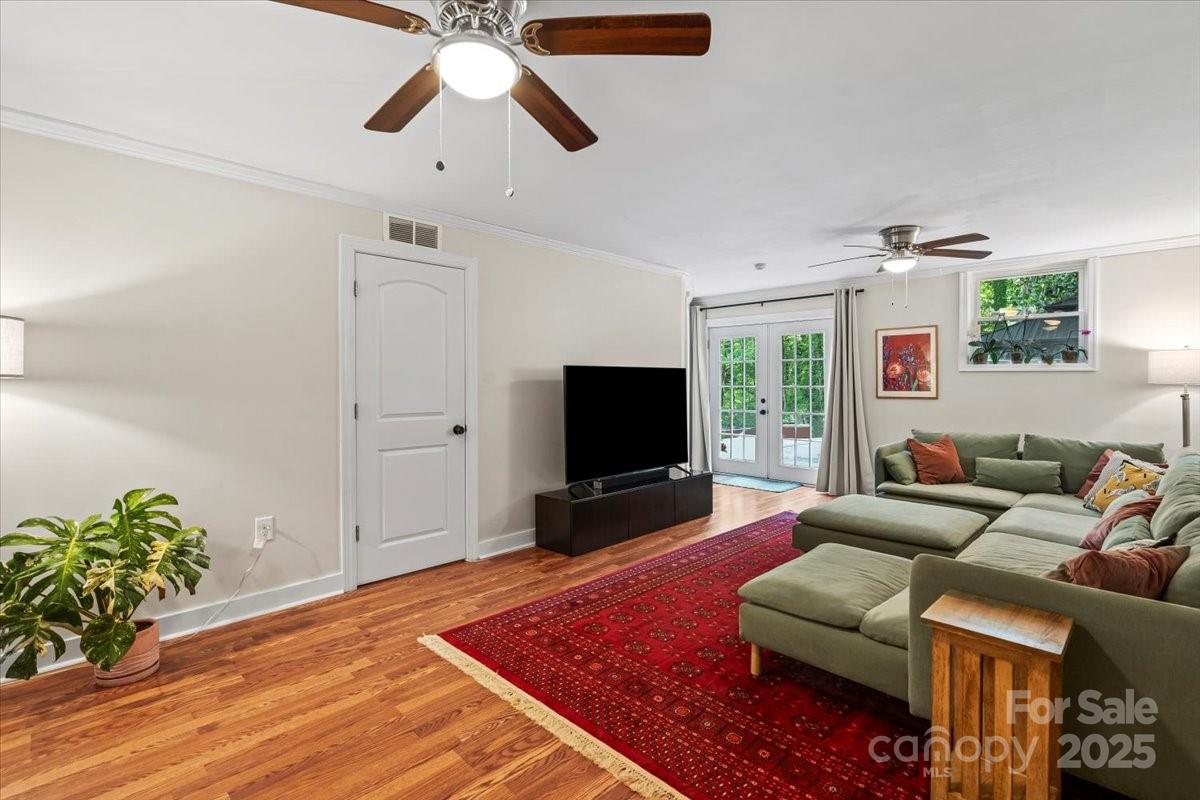 4322 Greenhaven Lane