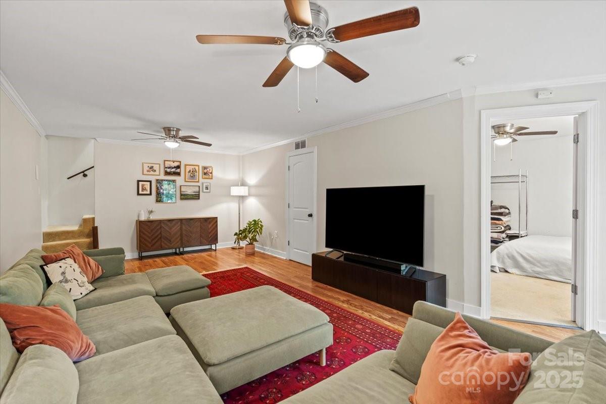 4322 Greenhaven Lane