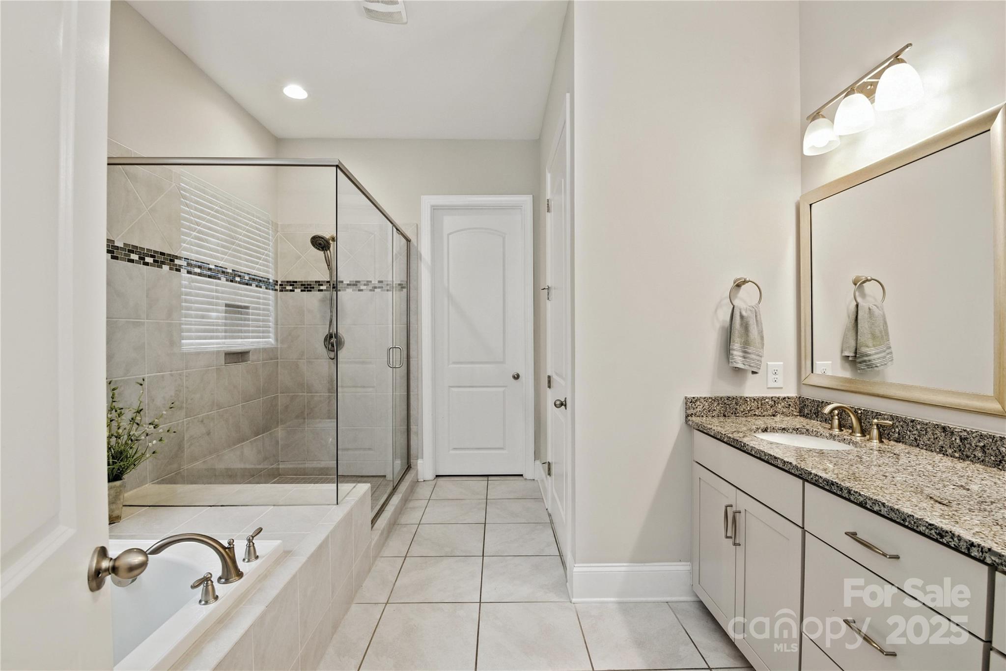 221 N Centurion Lane