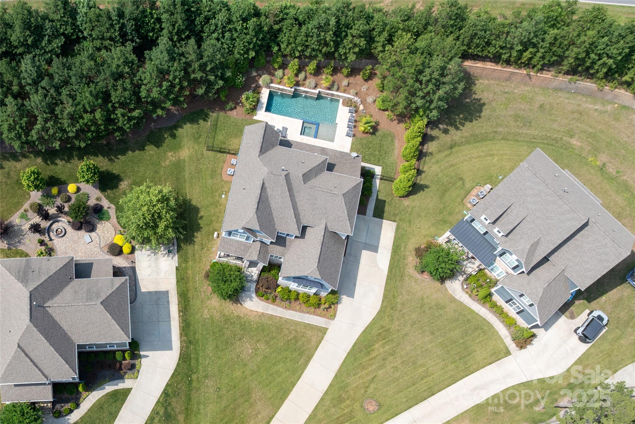 221 N Centurion Lane