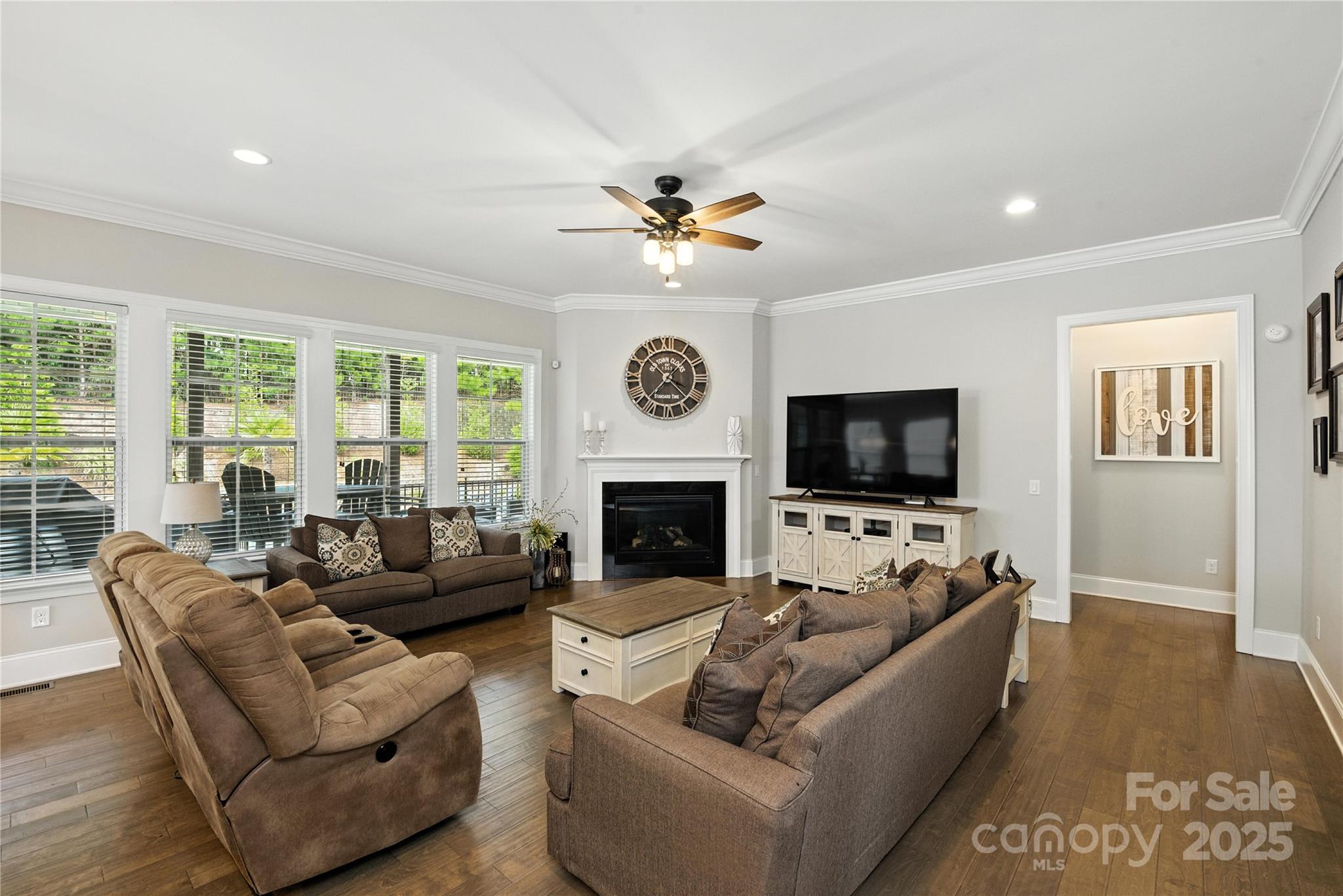 221 N Centurion Lane