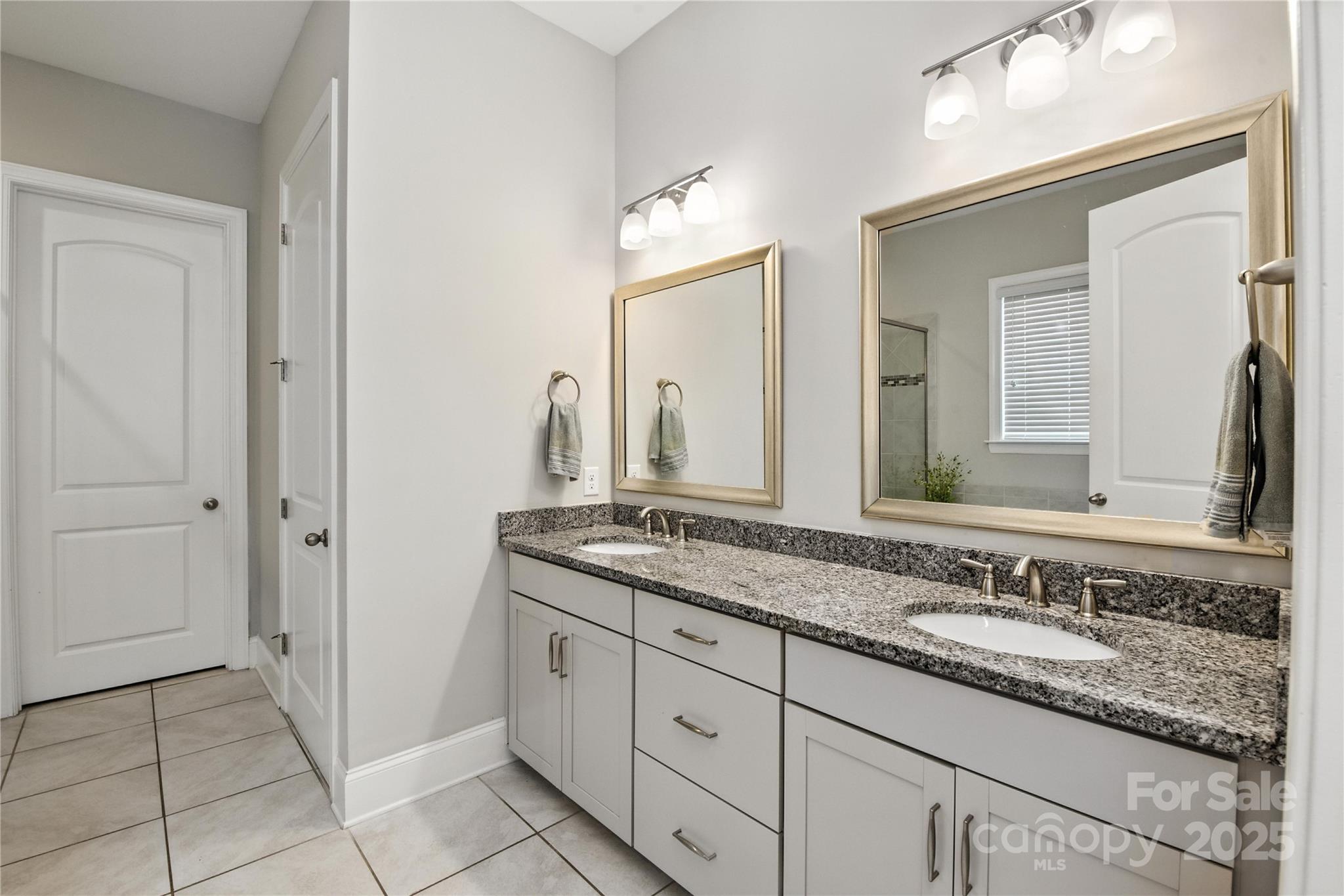 221 N Centurion Lane