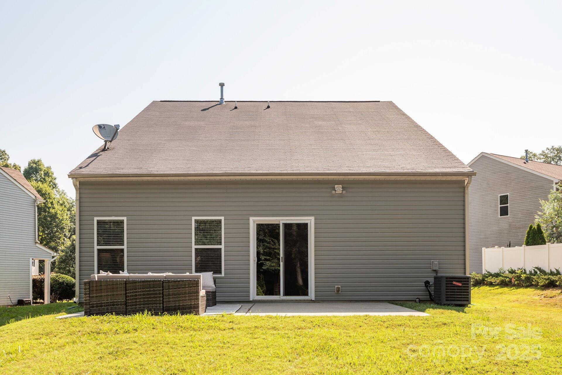 3943 Sky Drive
