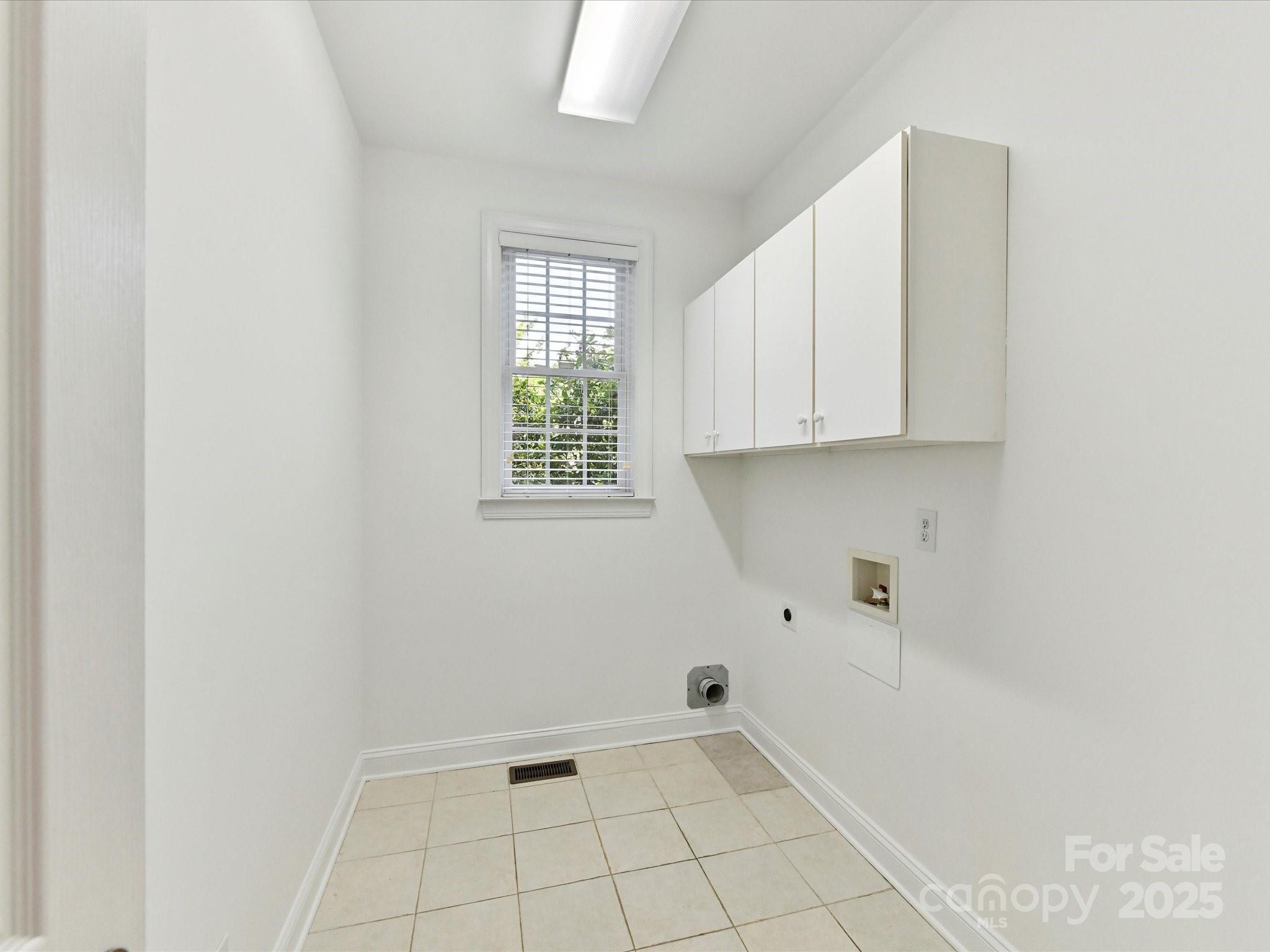 5434 Shoal Brook Court