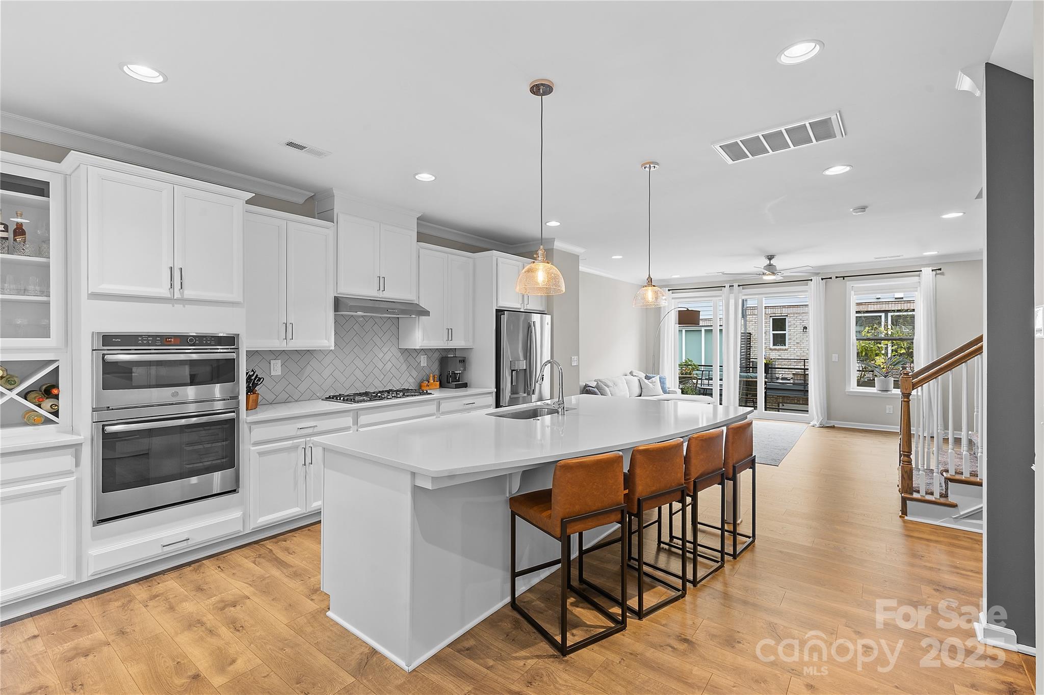 621 Tudor Park Way