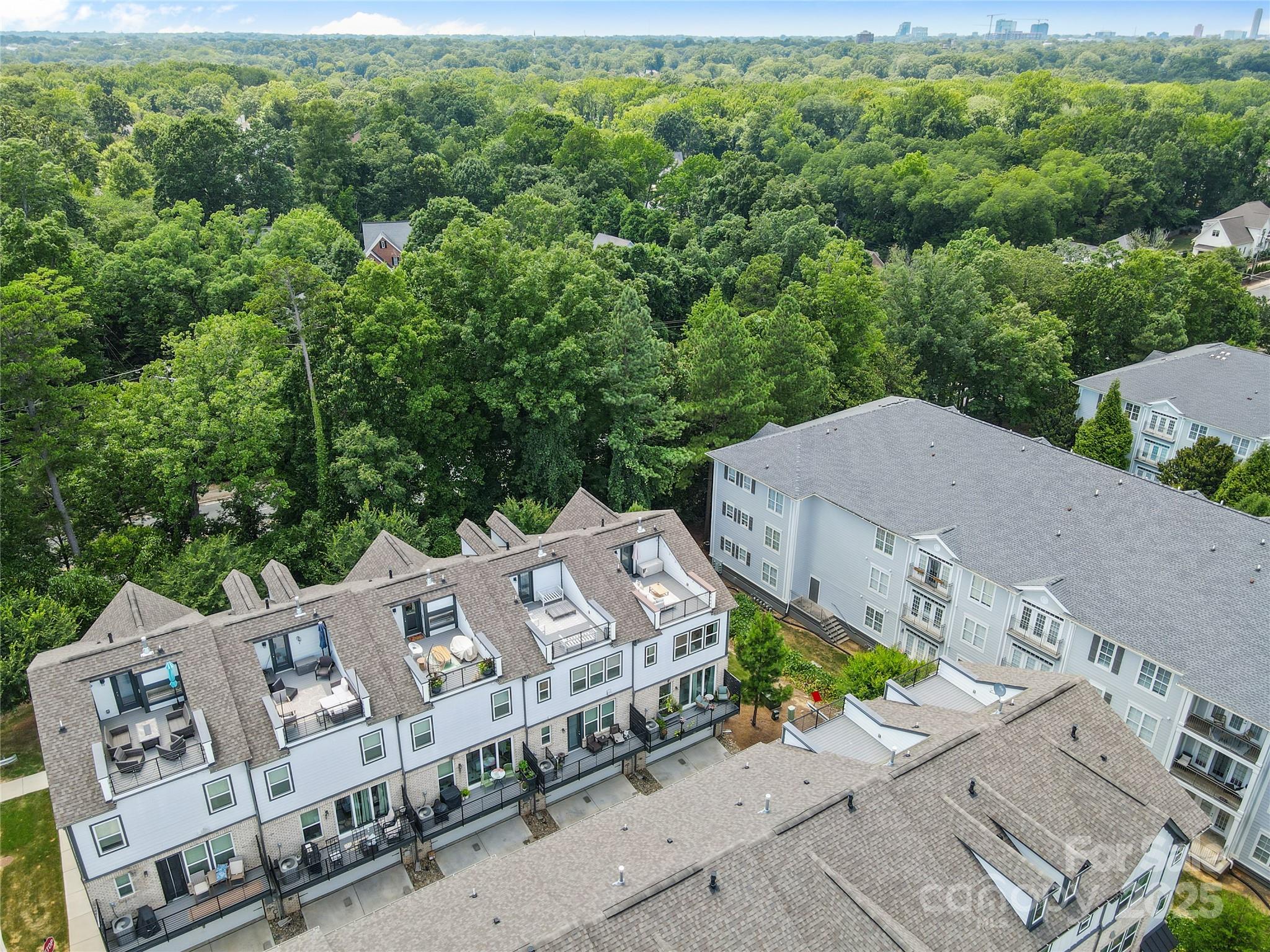 621 Tudor Park Way