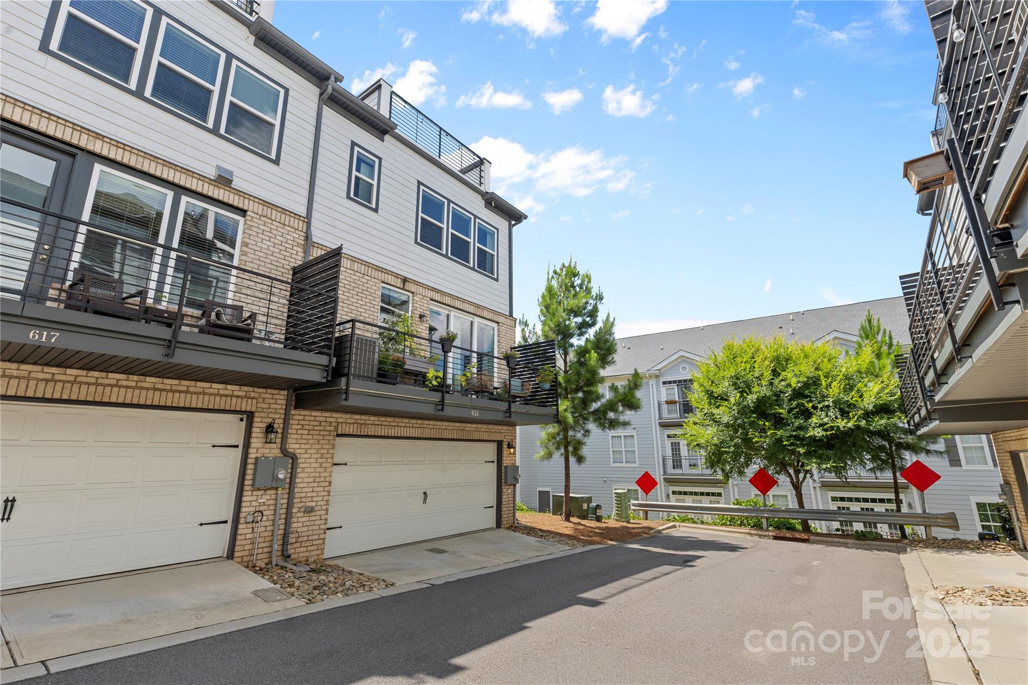 621 Tudor Park Way
