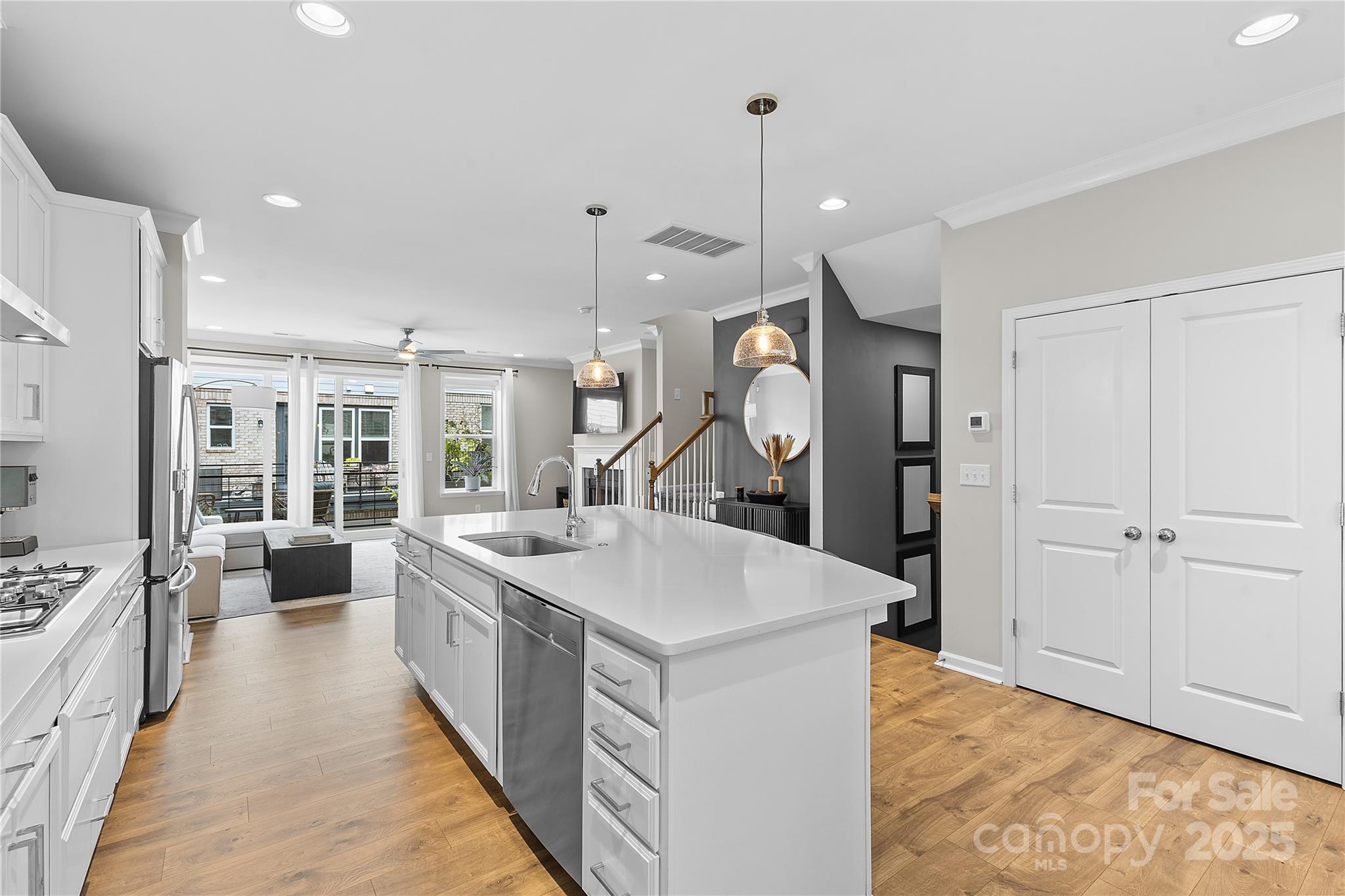 621 Tudor Park Way