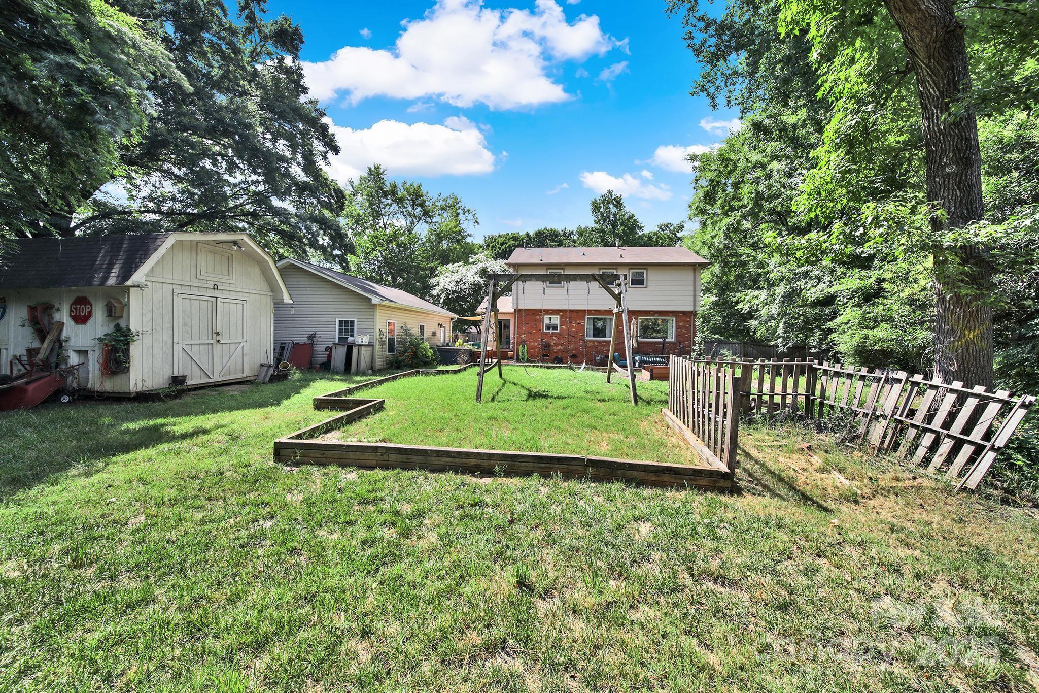 7009 Rockledge Drive