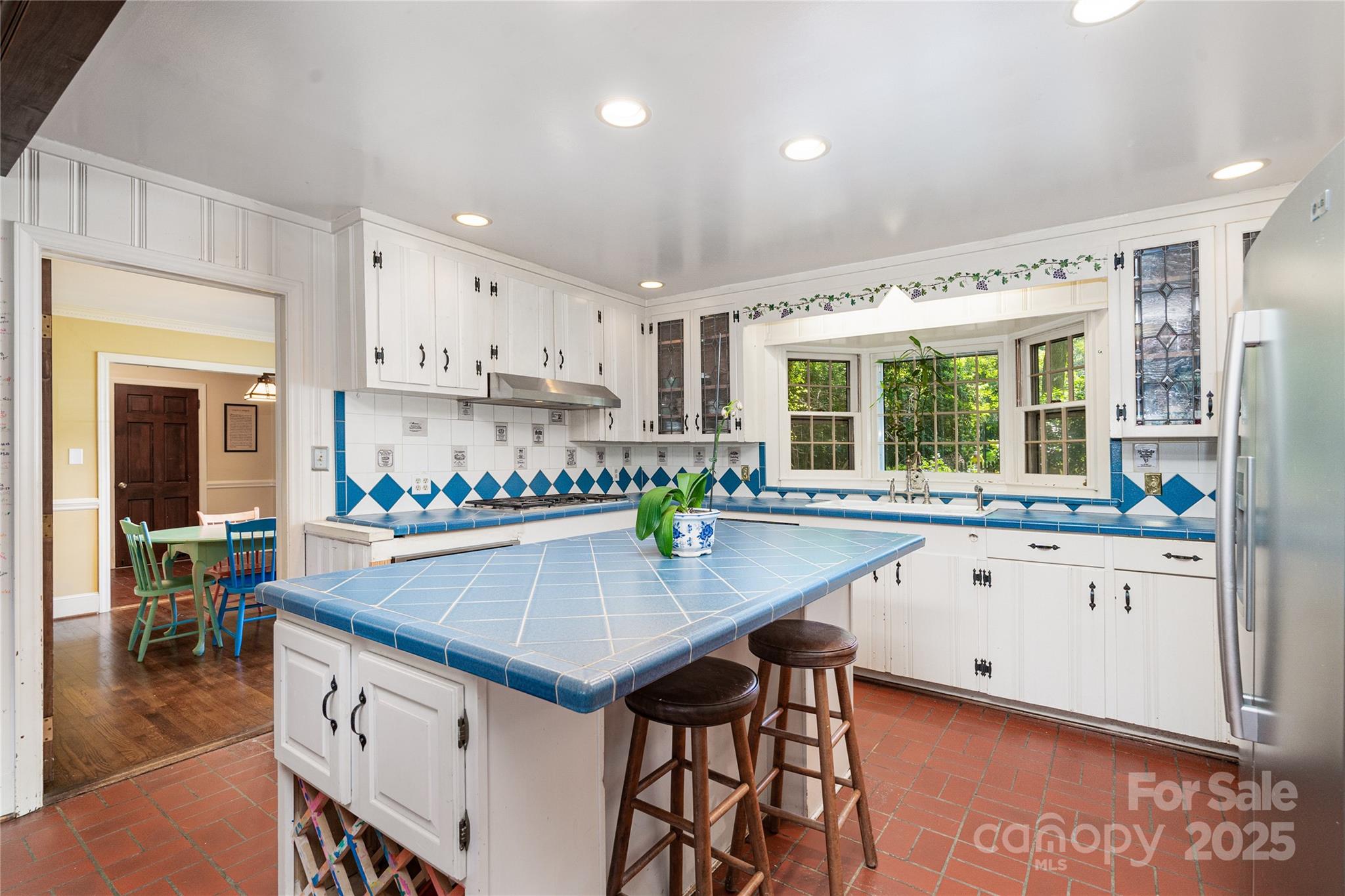 5811 Doncaster Drive