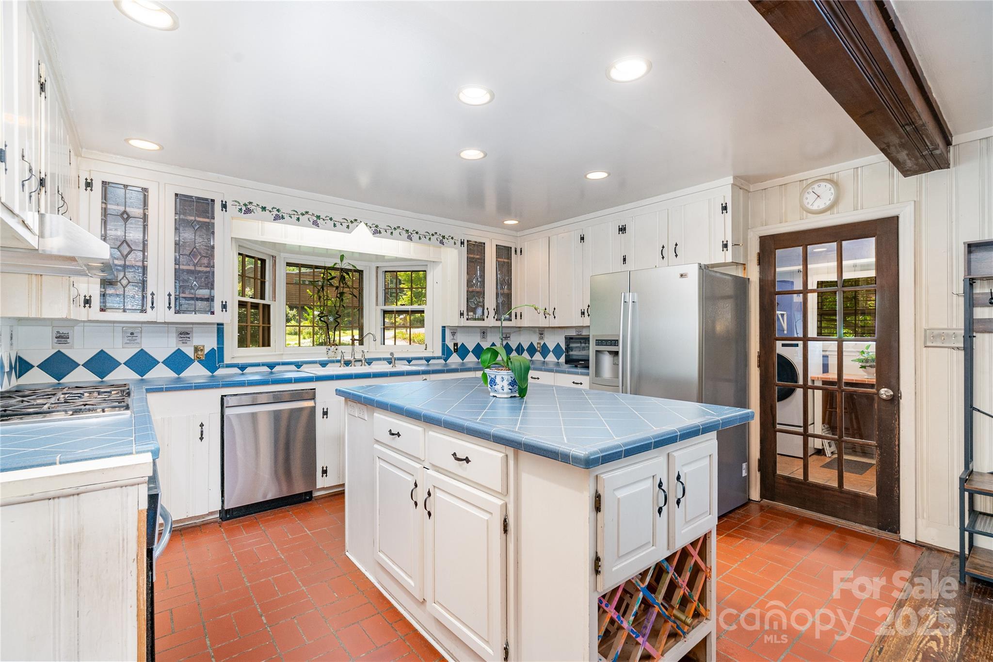 5811 Doncaster Drive