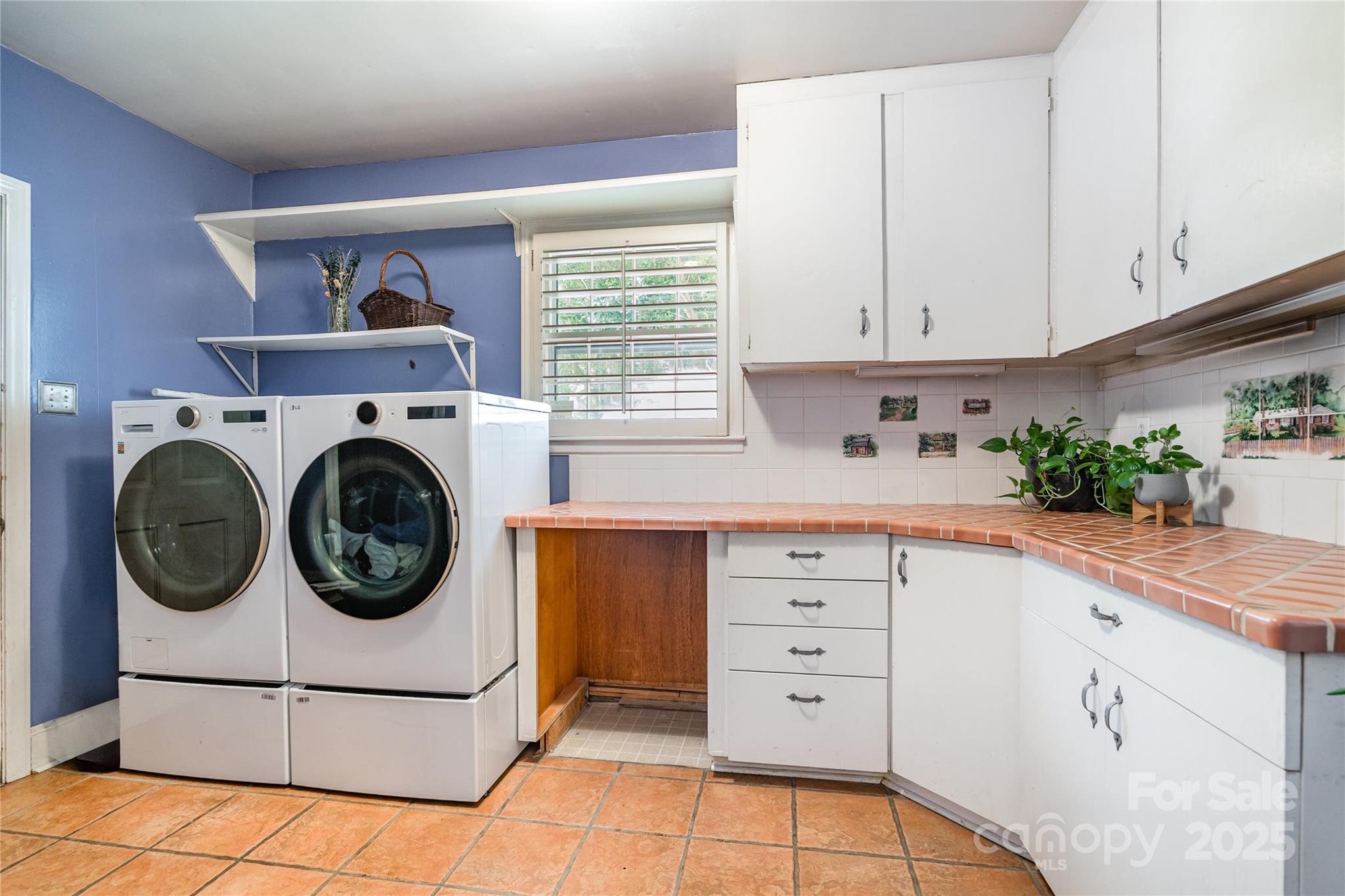 5811 Doncaster Drive