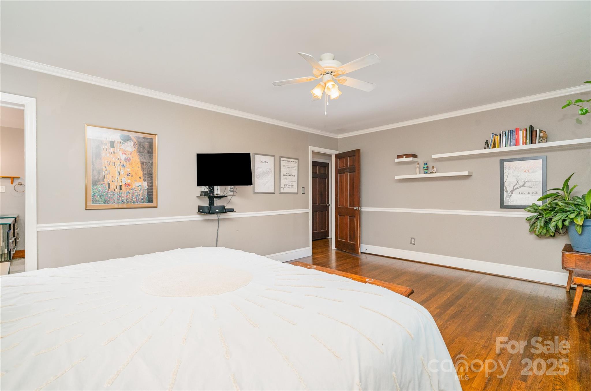 5811 Doncaster Drive