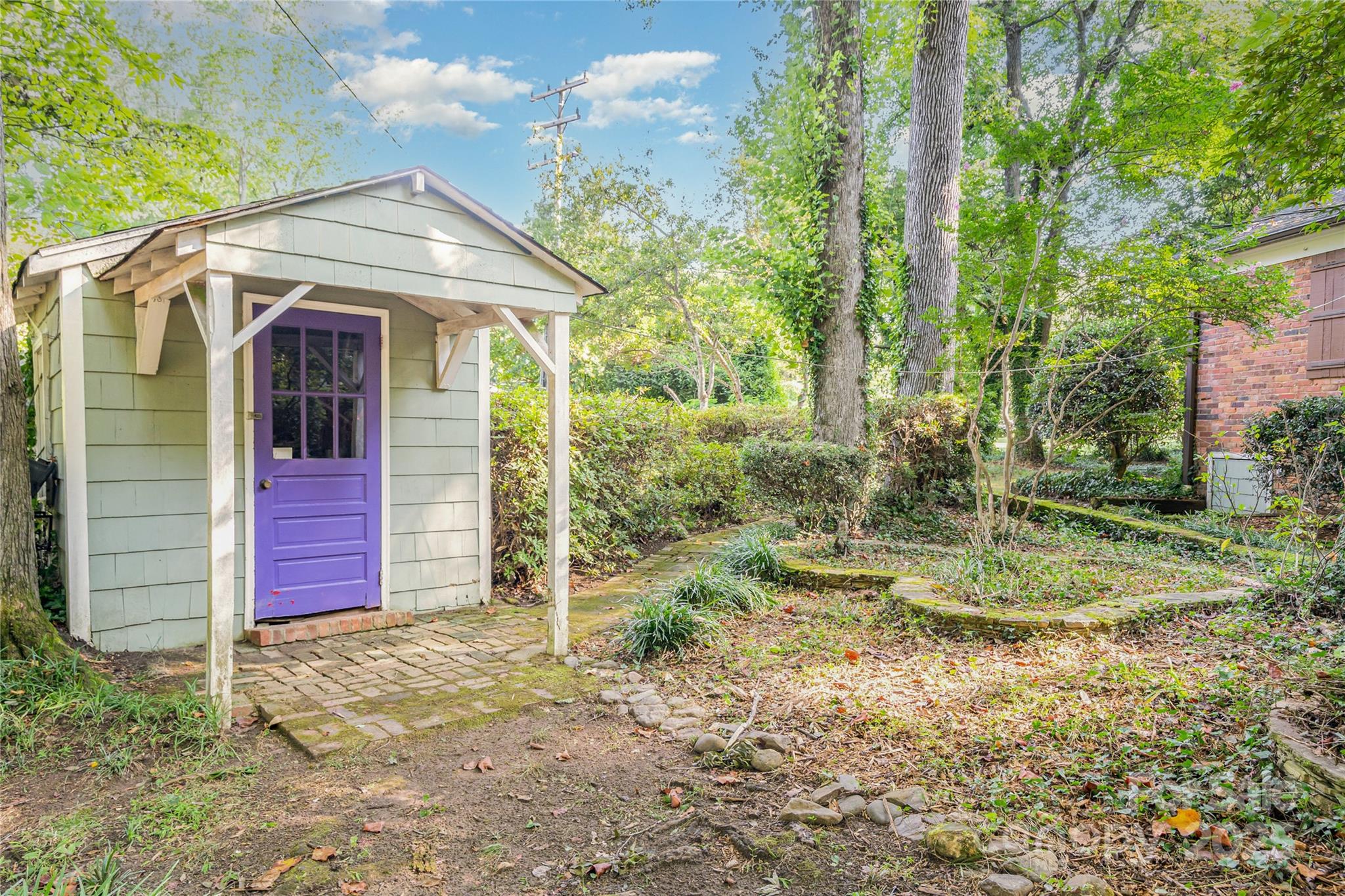 5811 Doncaster Drive