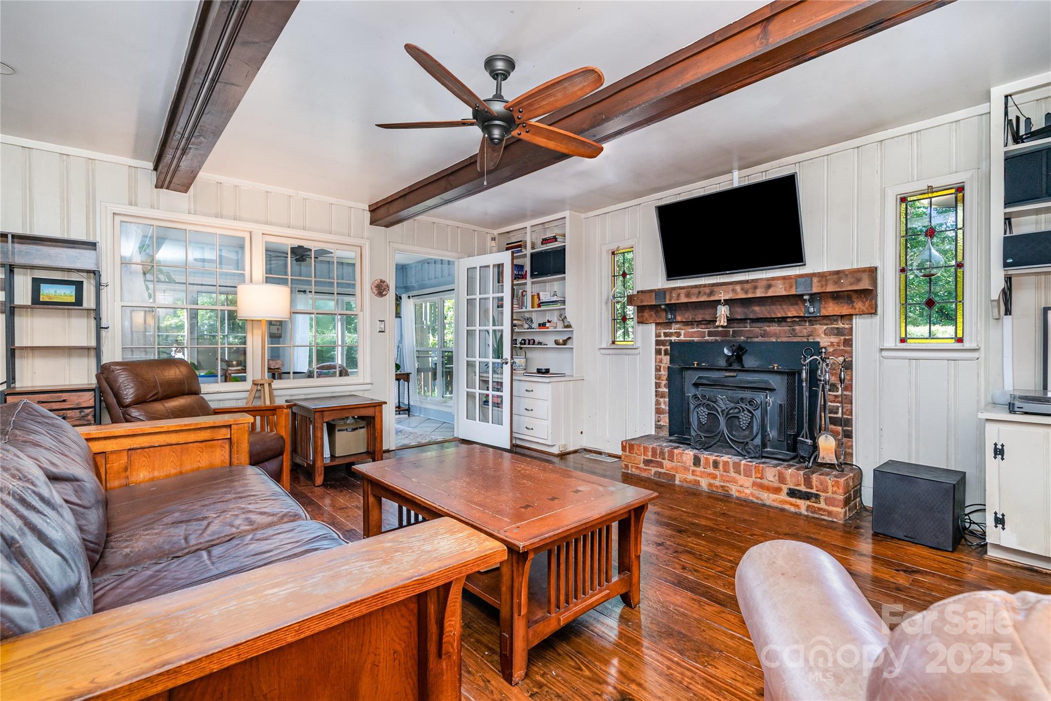 5811 Doncaster Drive