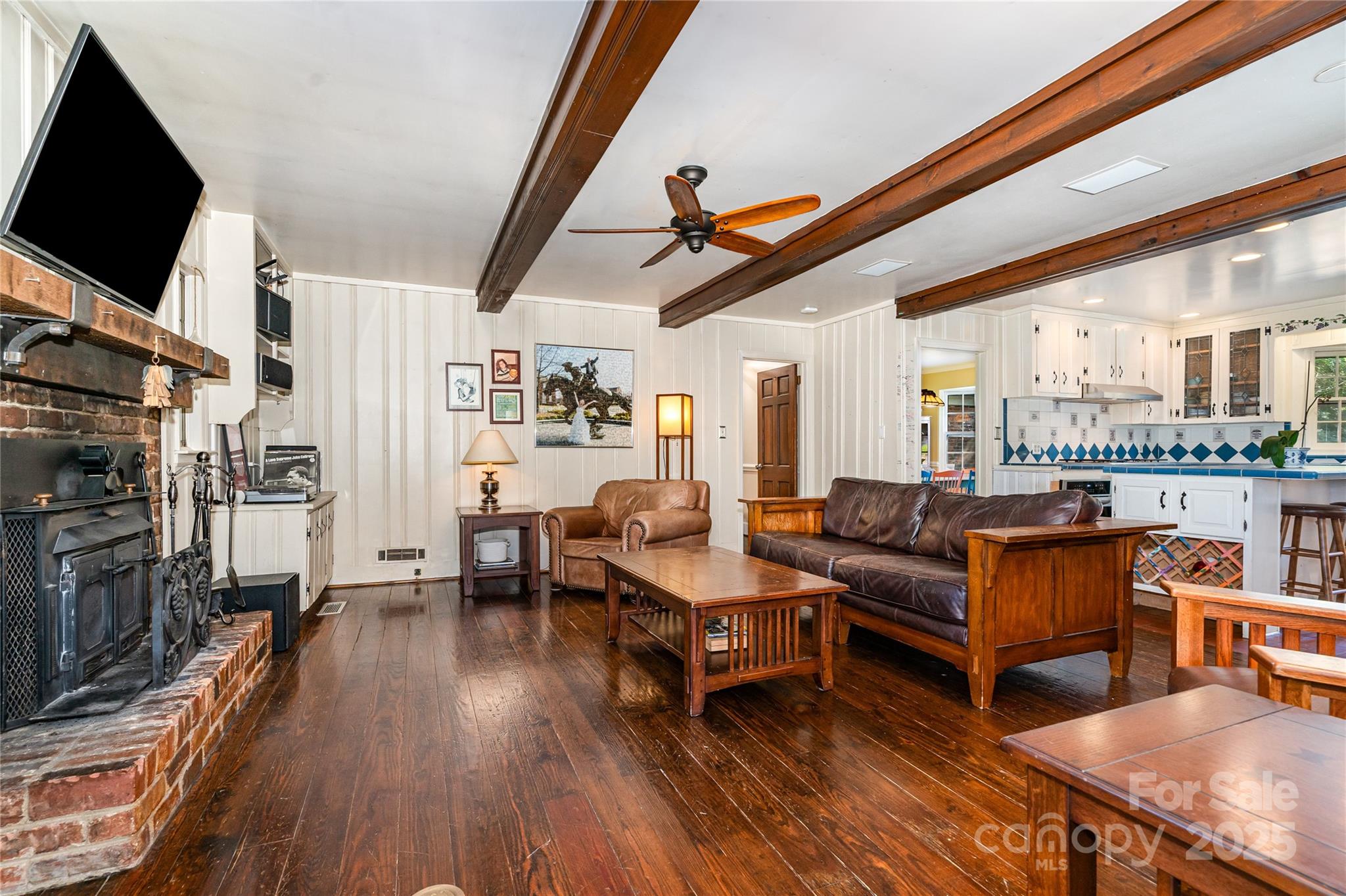 5811 Doncaster Drive