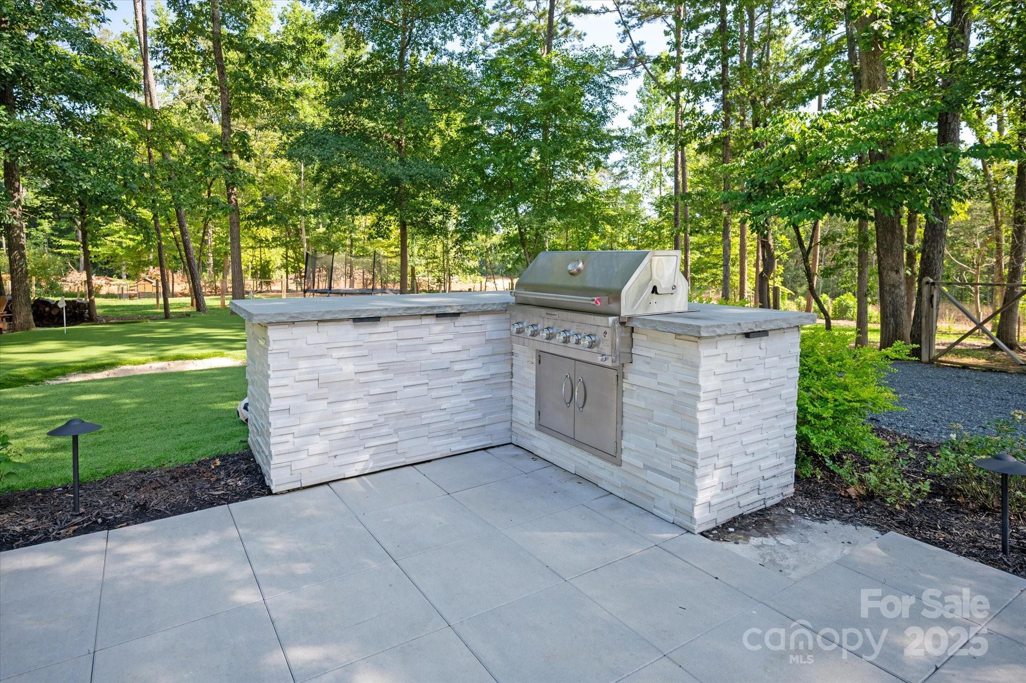9806 Joe Kerr Road