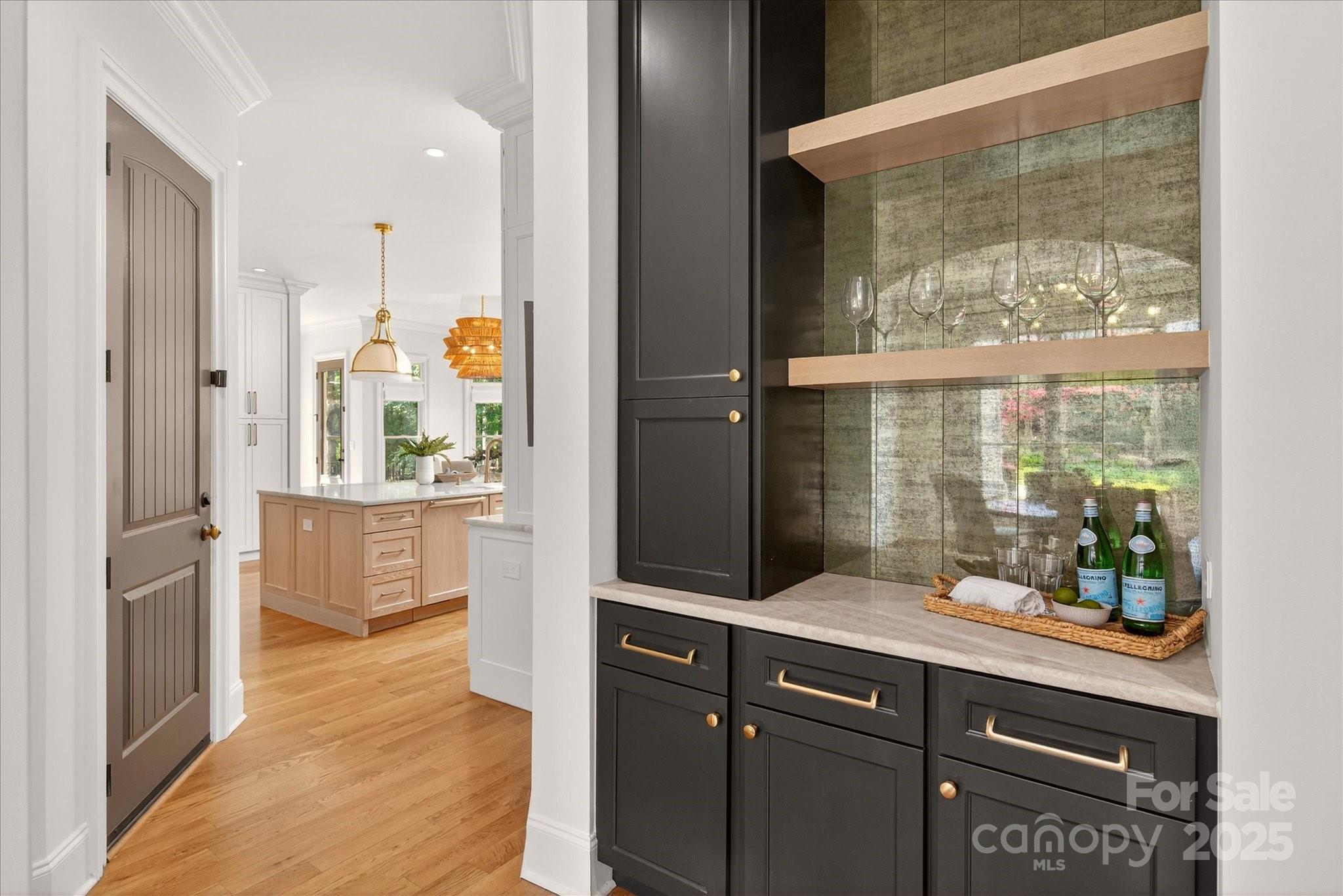 1221 Hadley Park Lane