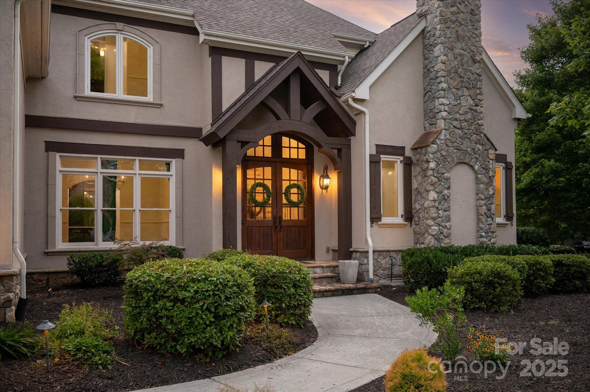 1221 Hadley Park Lane