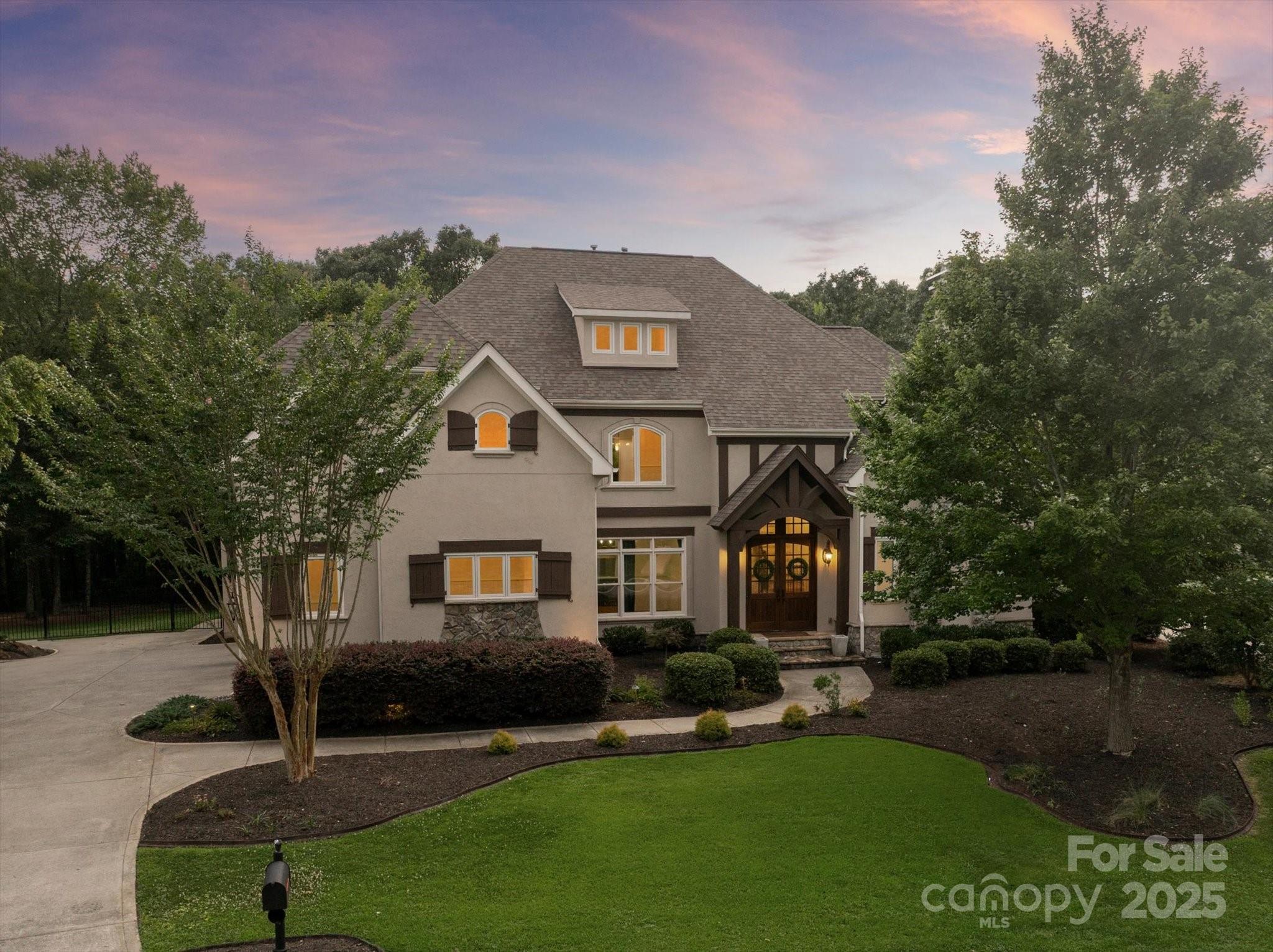 1221 Hadley Park Lane