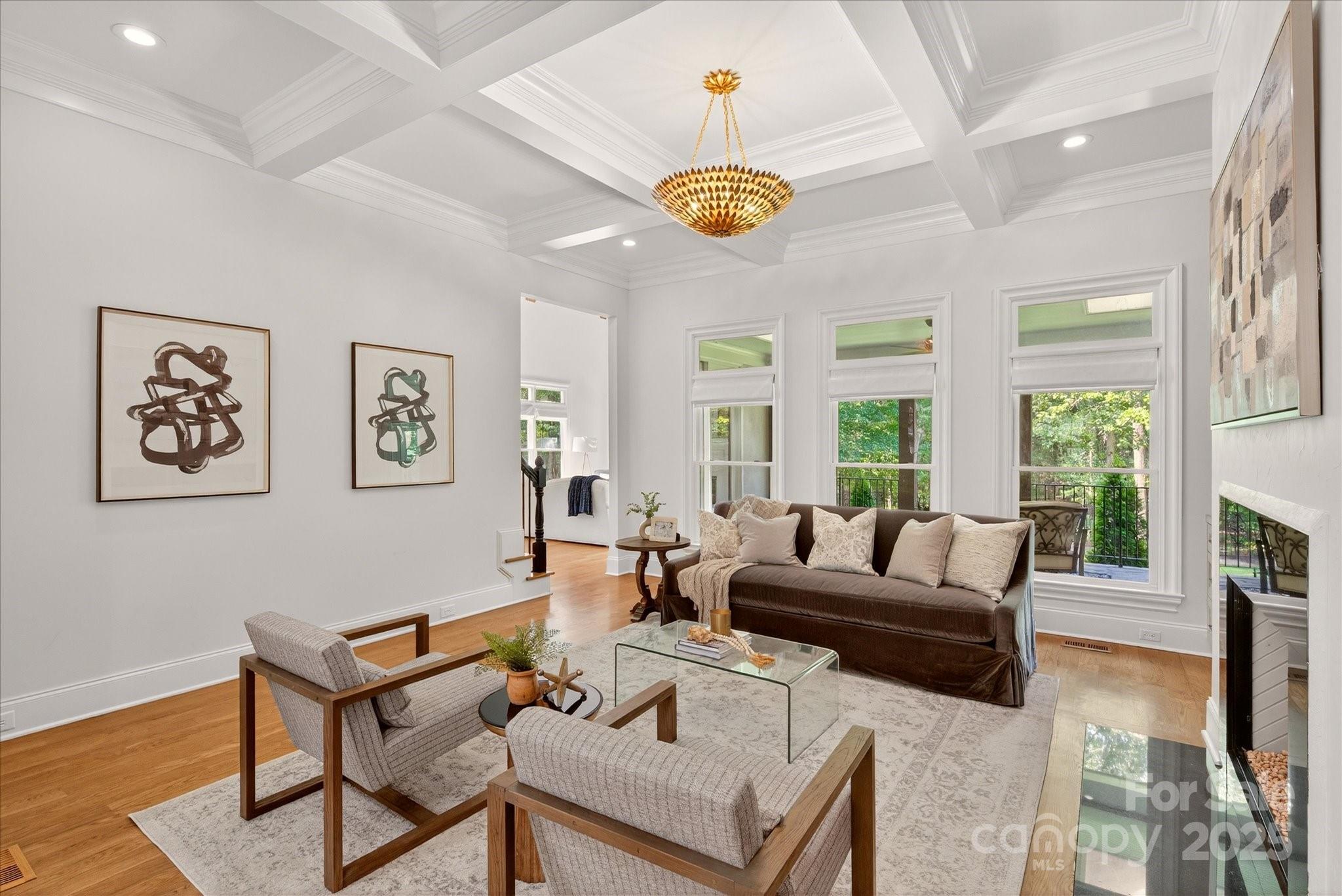 1221 Hadley Park Lane