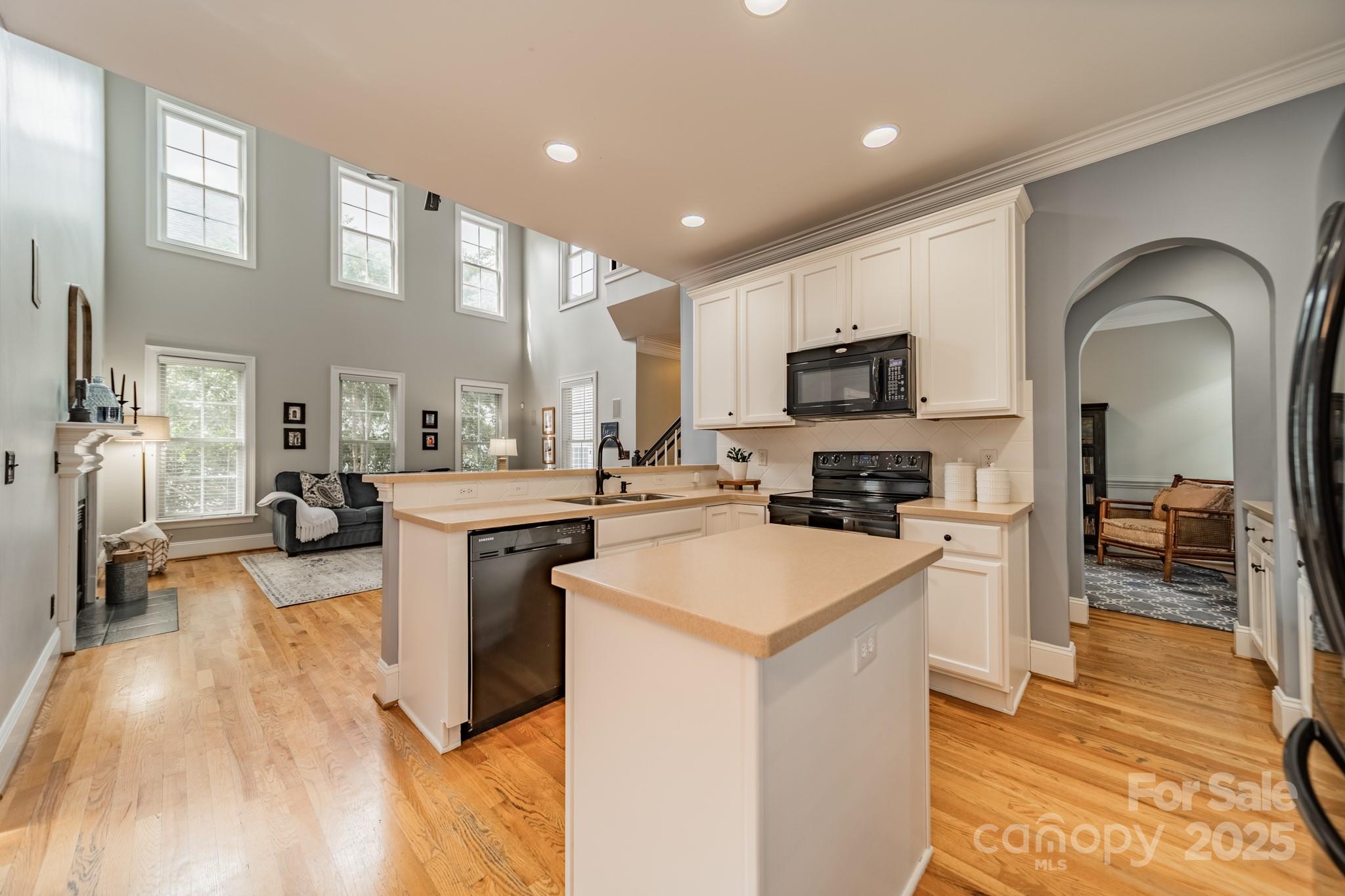 720 Shady Grove Crossing