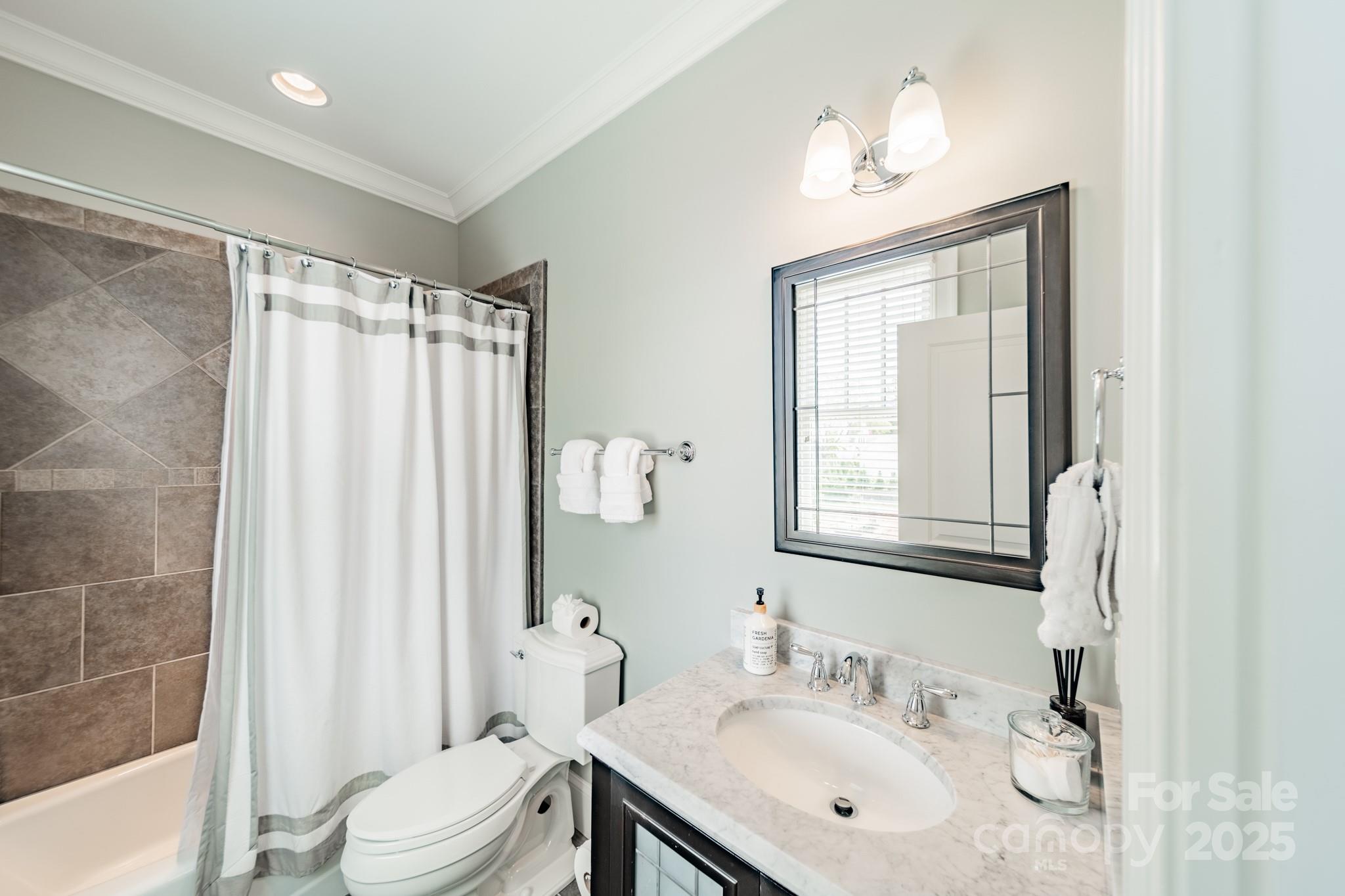 301 N Canterbury Road