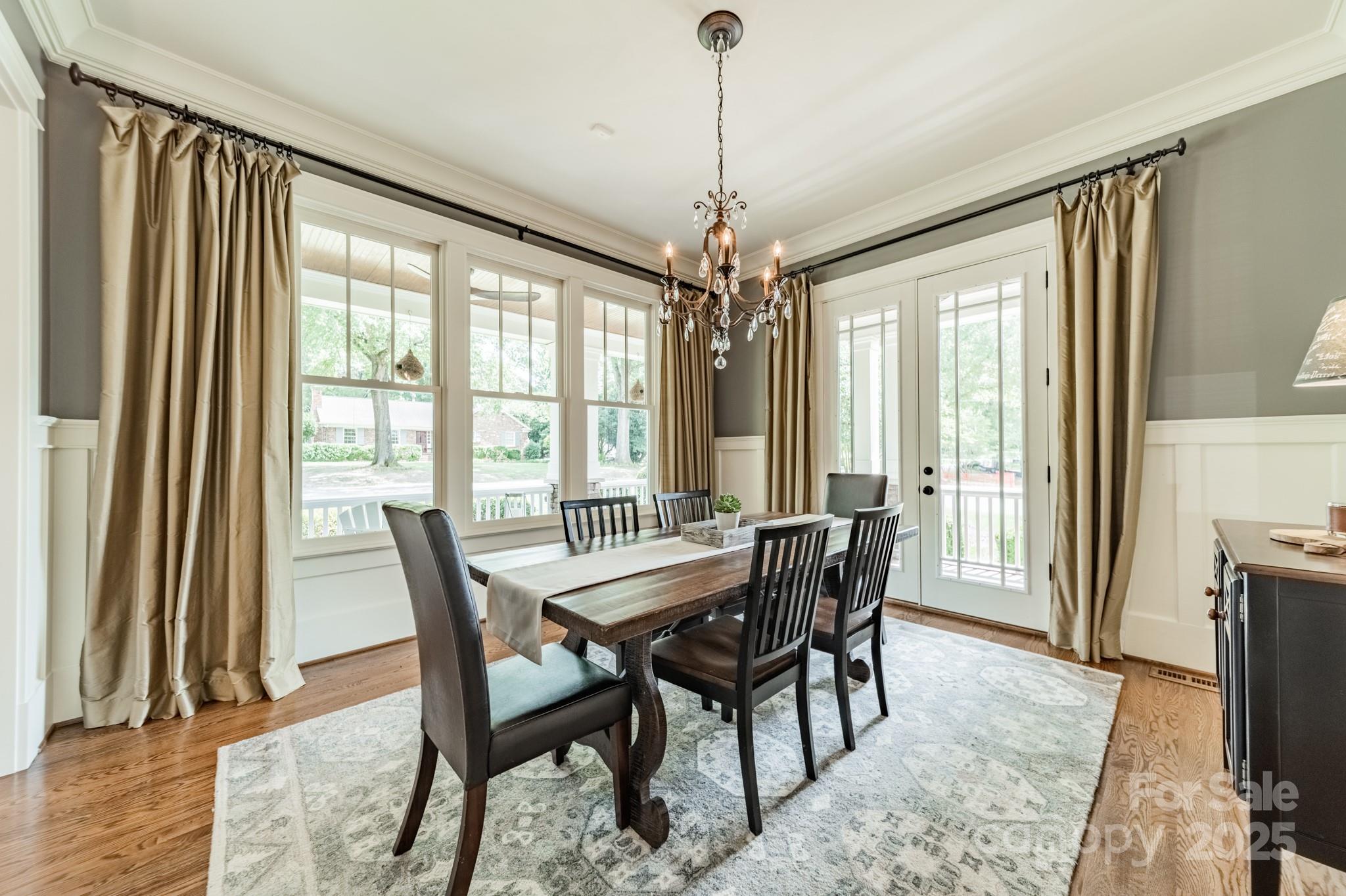 301 N Canterbury Road