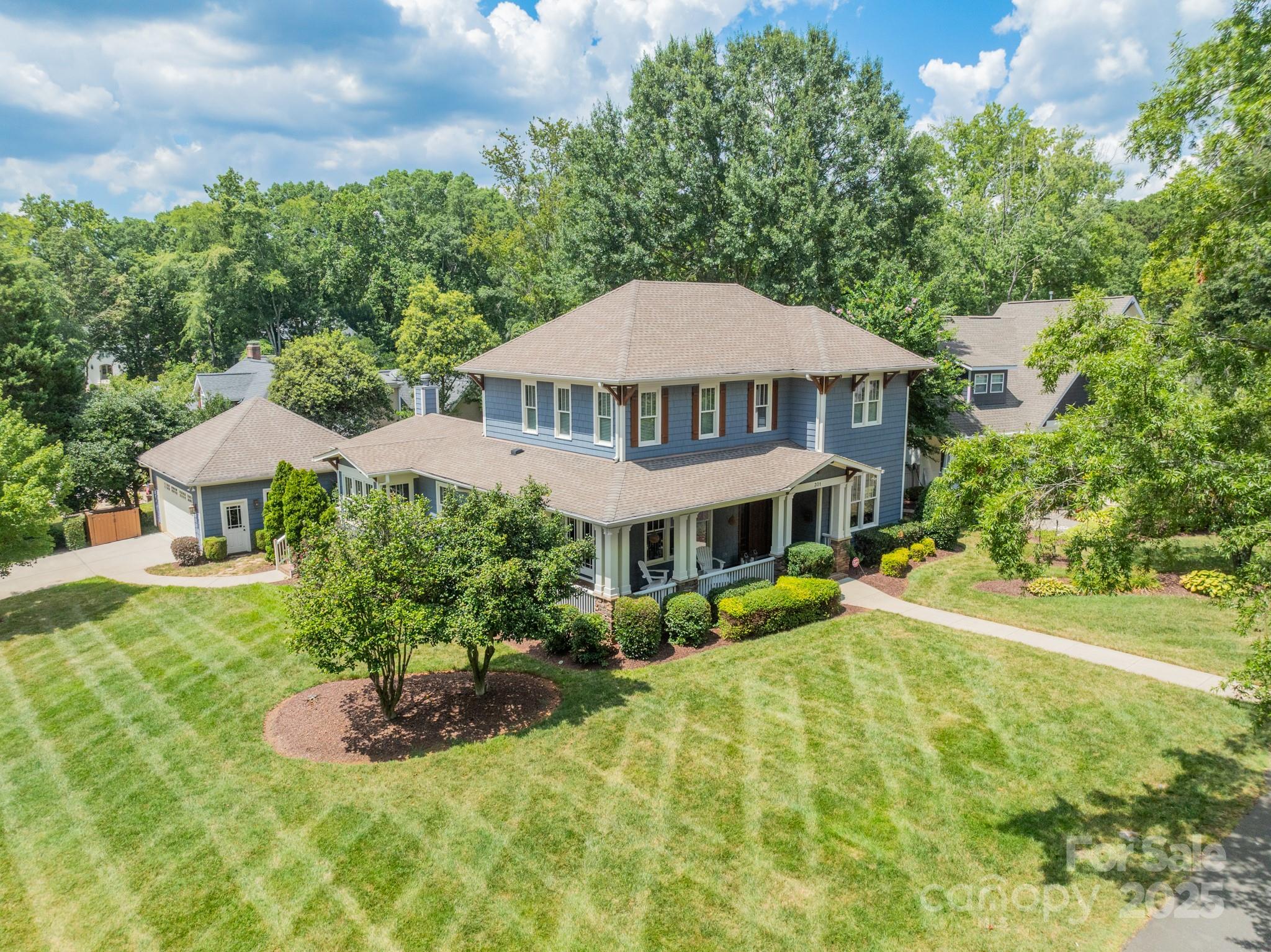 301 N Canterbury Road