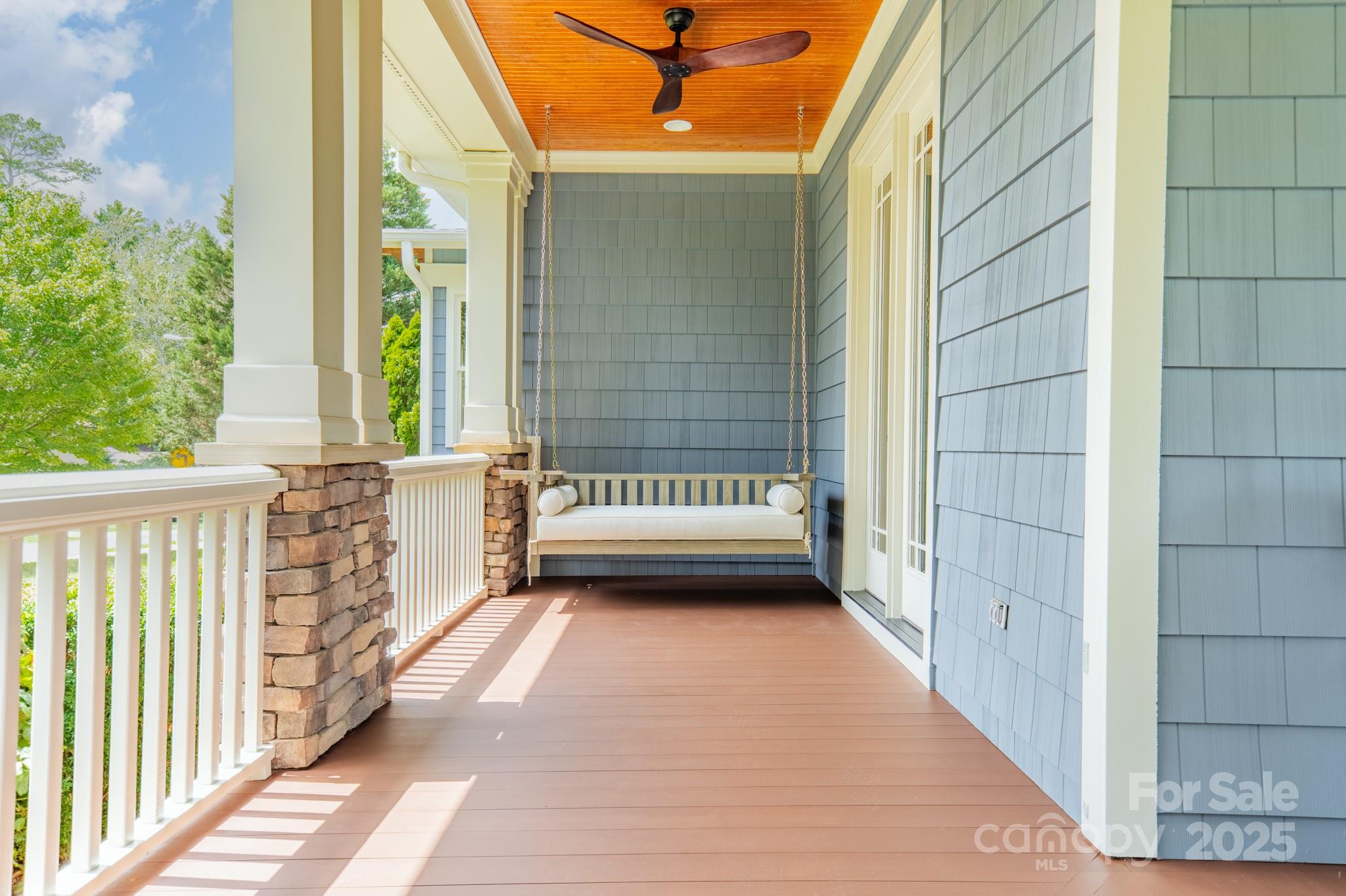 301 N Canterbury Road