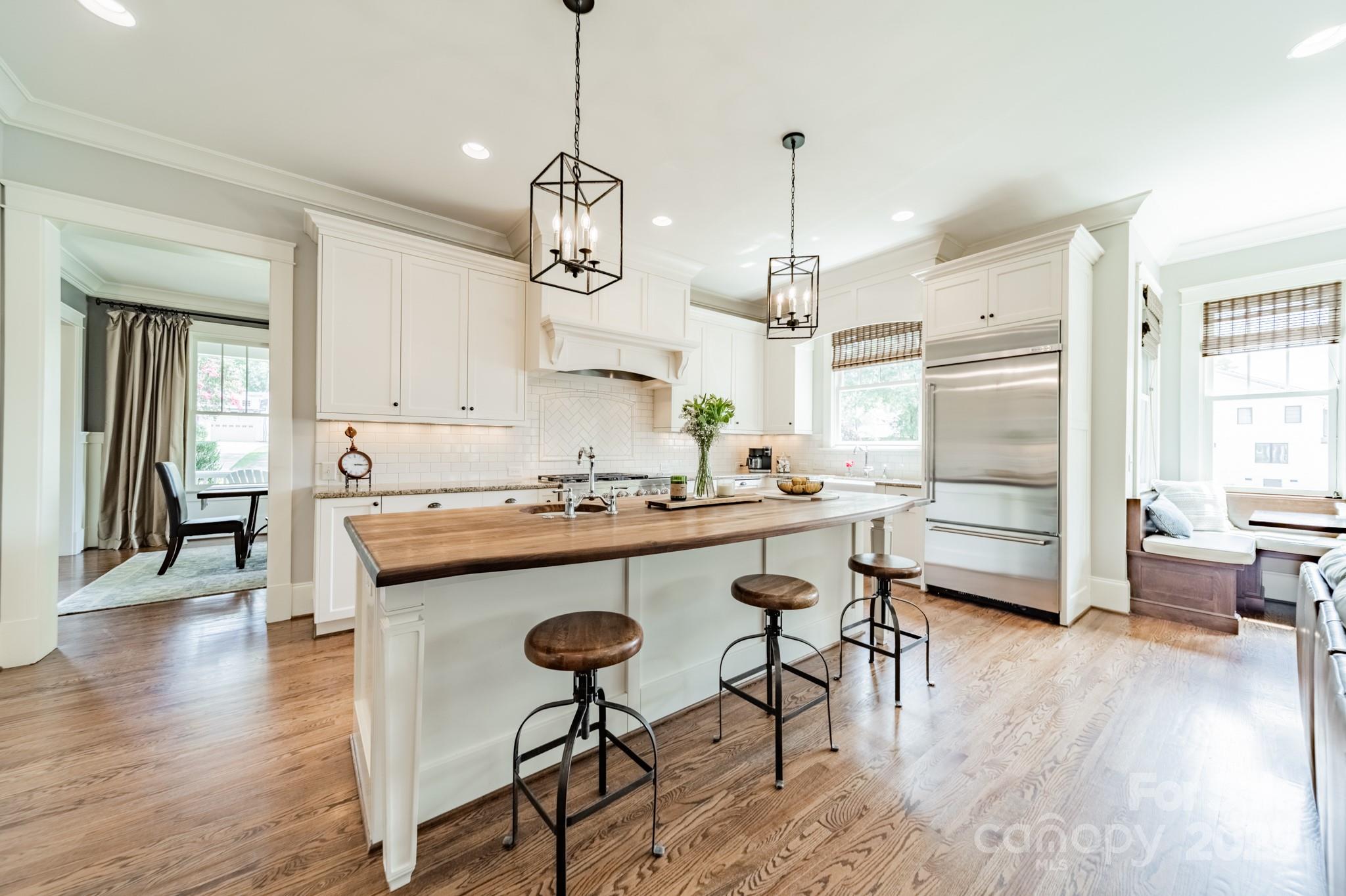 301 N Canterbury Road