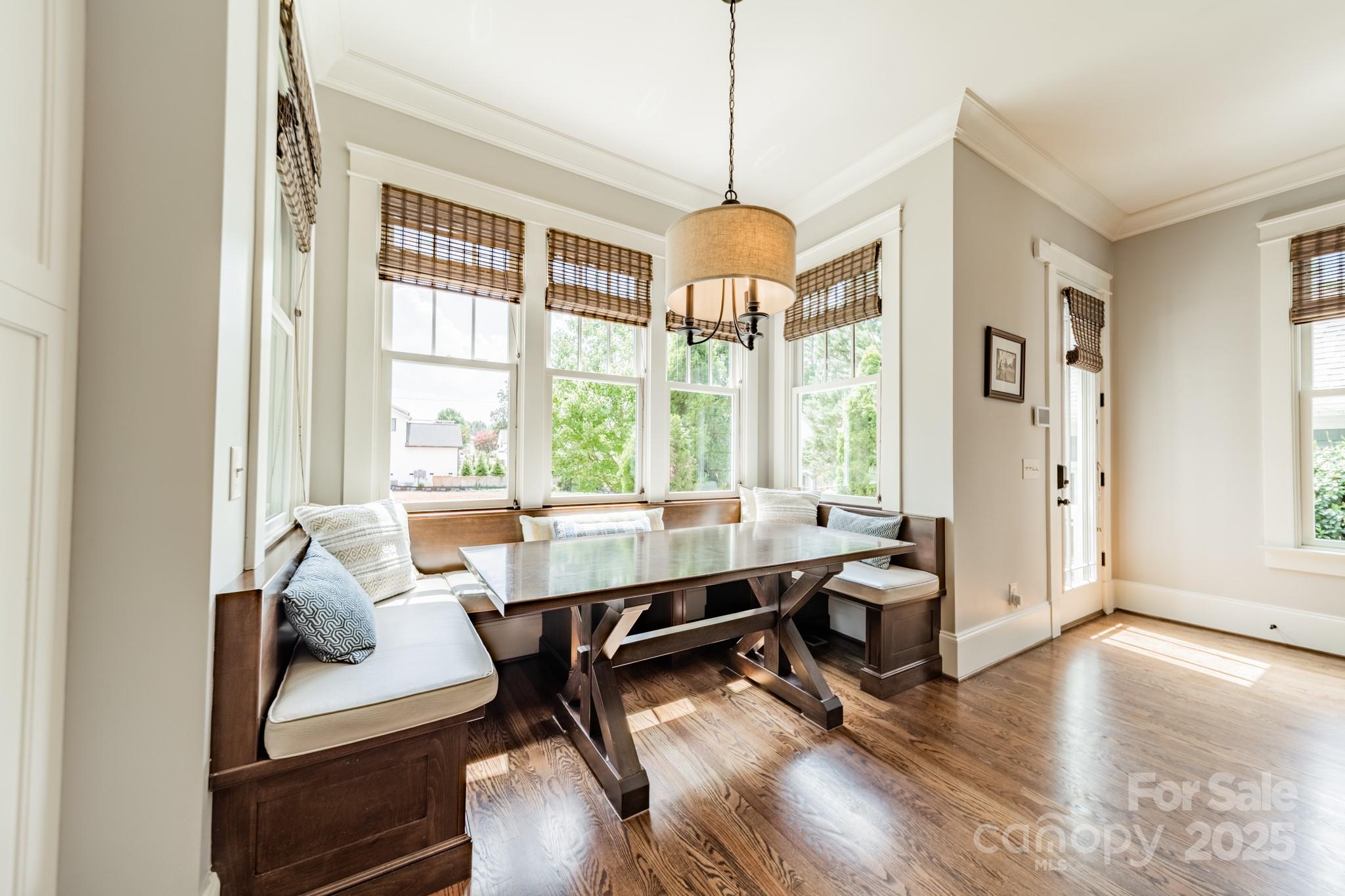 301 N Canterbury Road