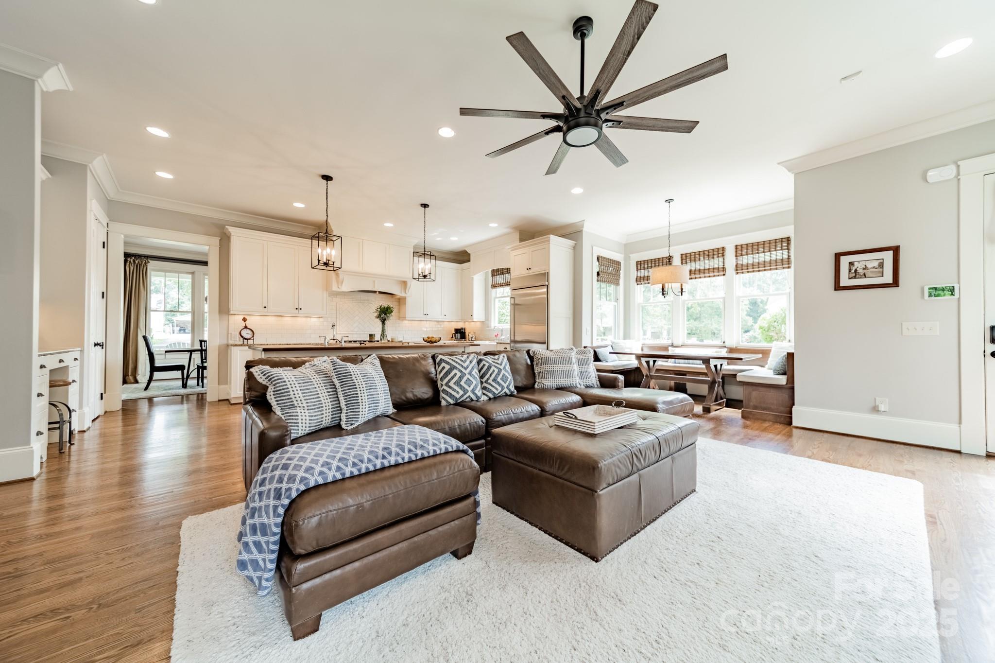 301 N Canterbury Road