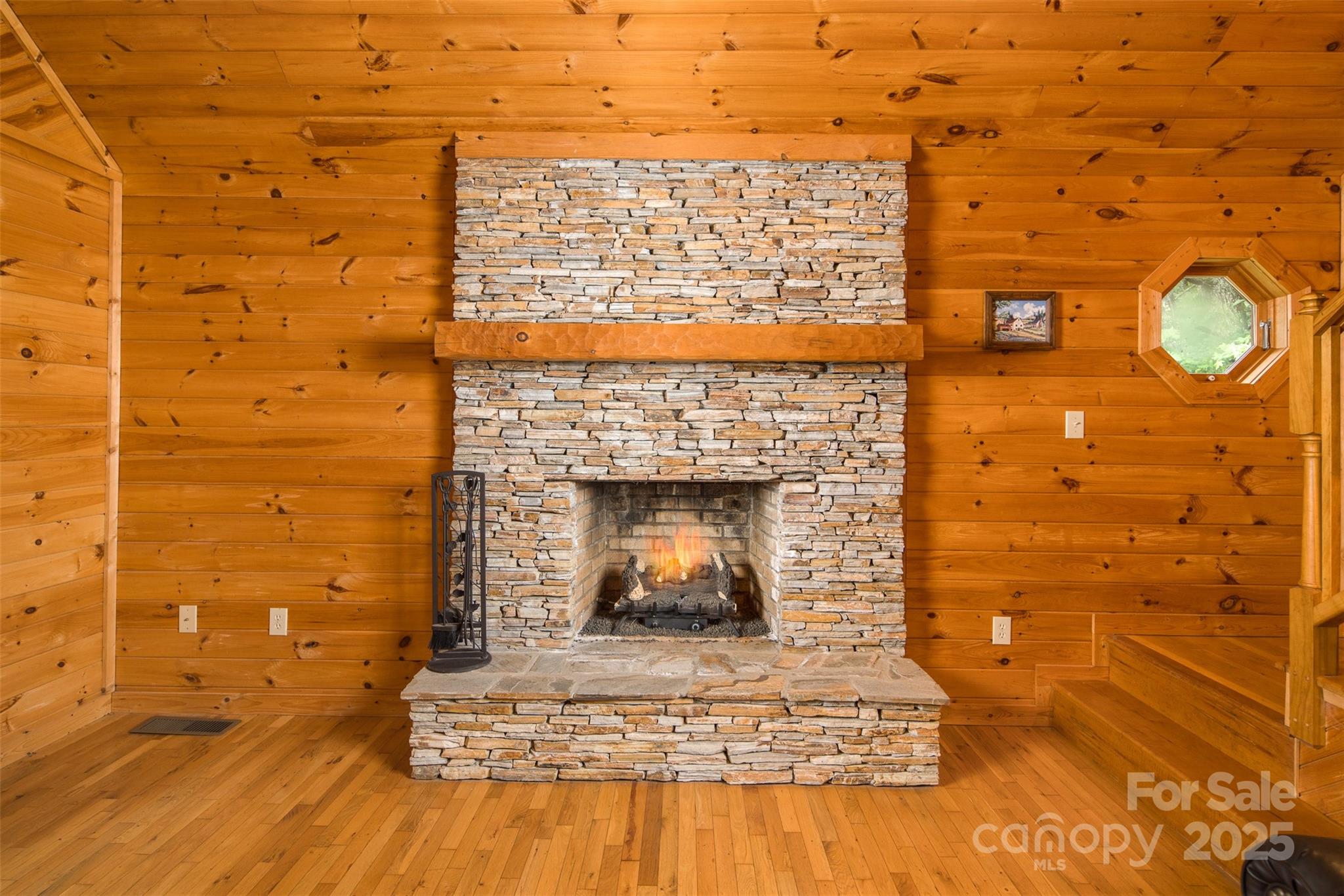 3443 Valley Drive