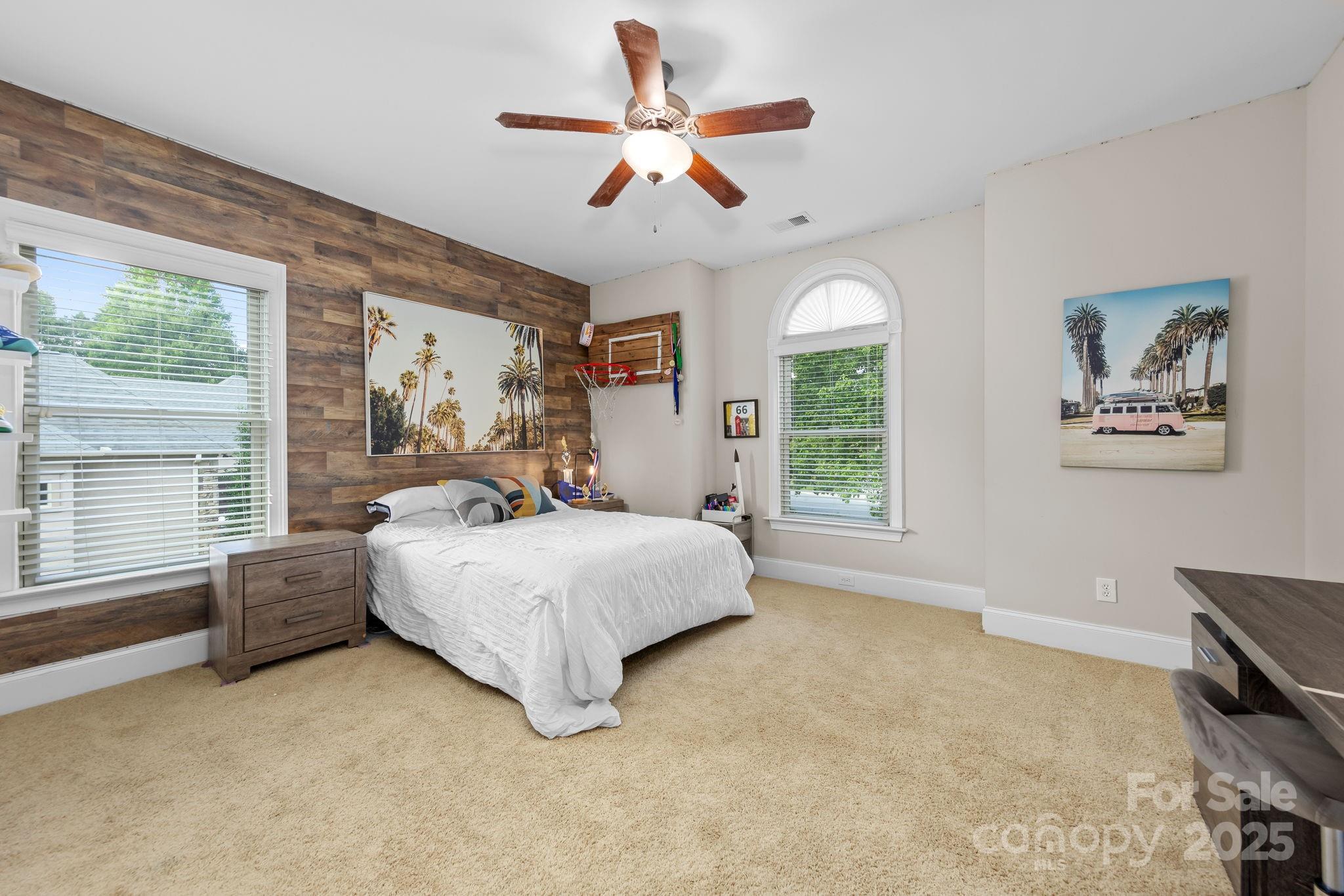 1487 Winged Foot Drive