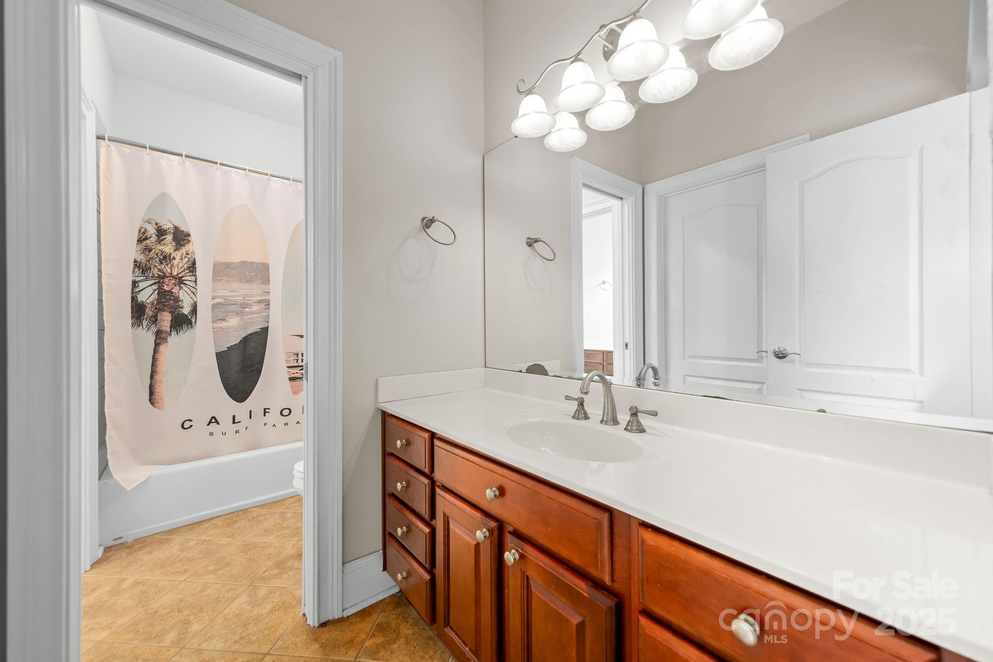 1487 Winged Foot Drive