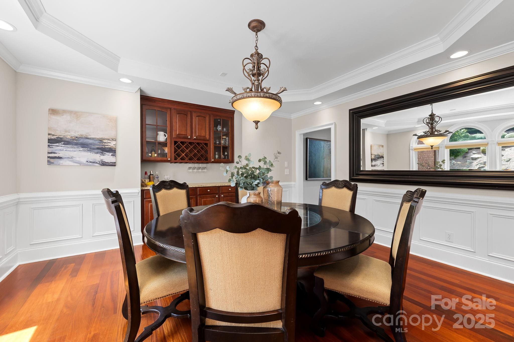 1487 Winged Foot Drive